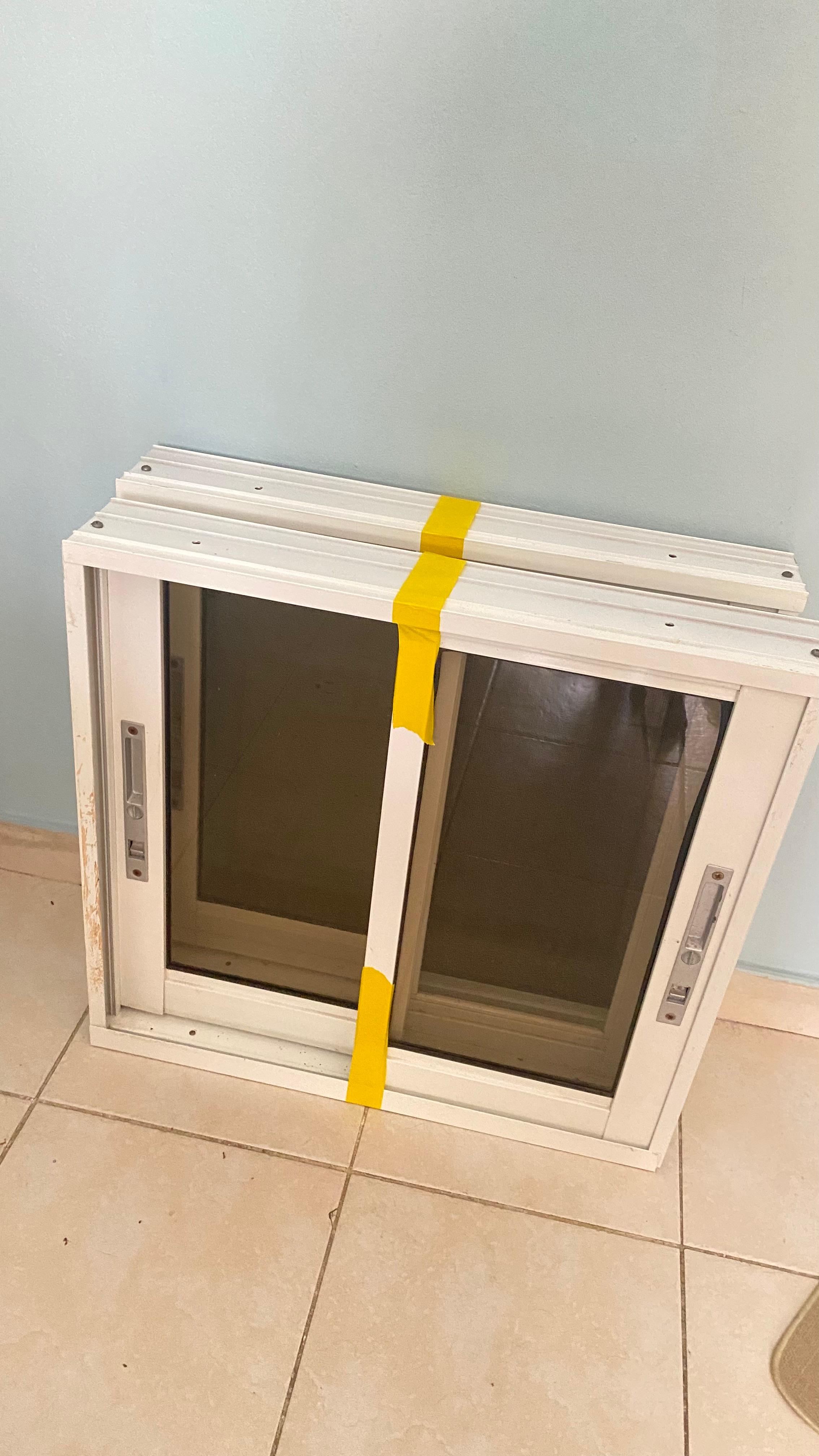 herramientas, jardines y exterior - 2 Ventanas de metal con corredor para Scrine 0