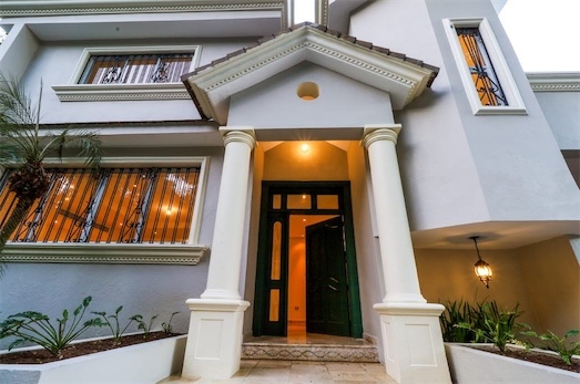casas - Venta de casa majestuosa ubicada en Arroyo Hondo con 523mts Santo Domingo 5