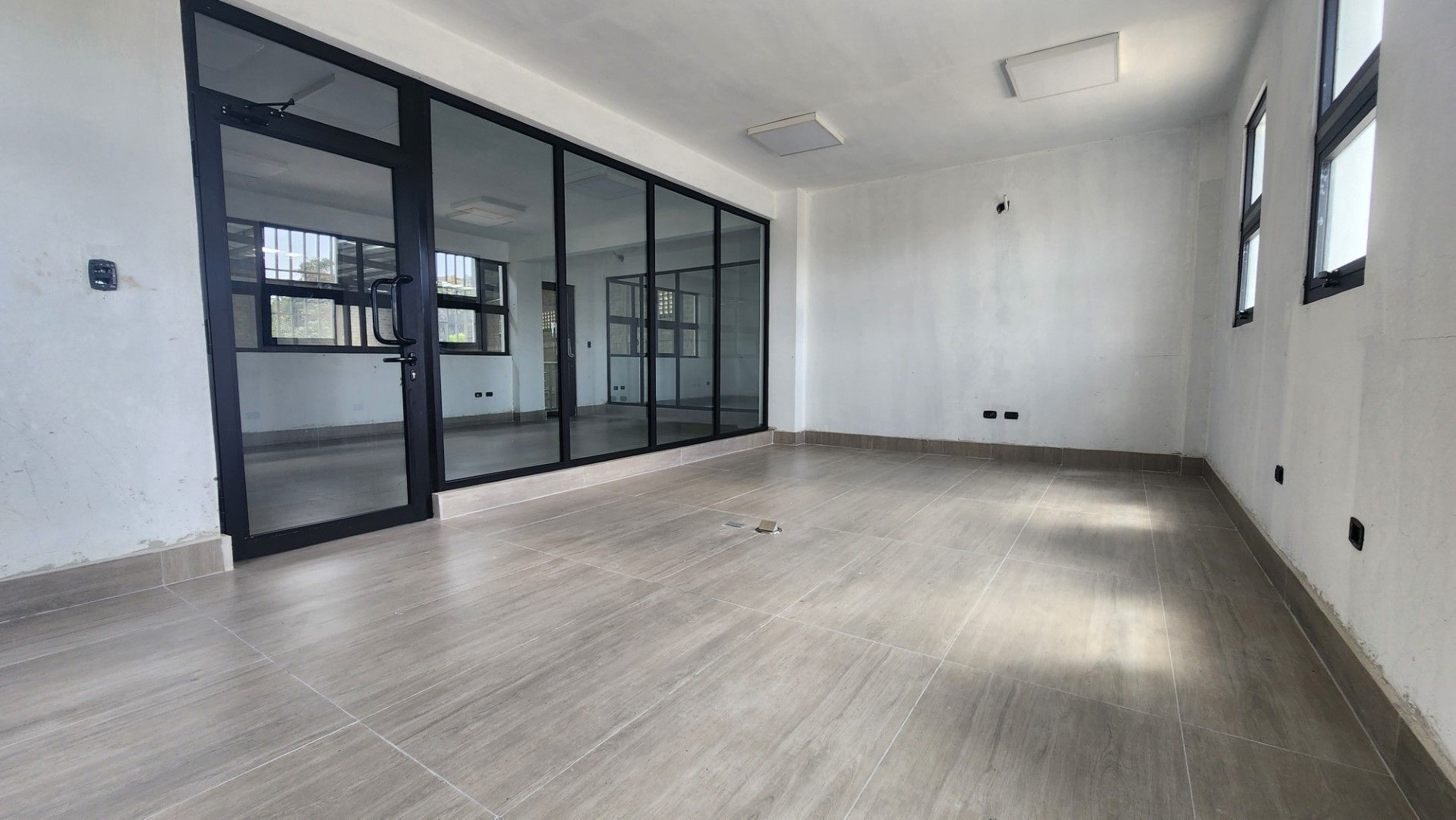 otros inmuebles - Nave Industrial alquile Engombe Santo Domingo este 1