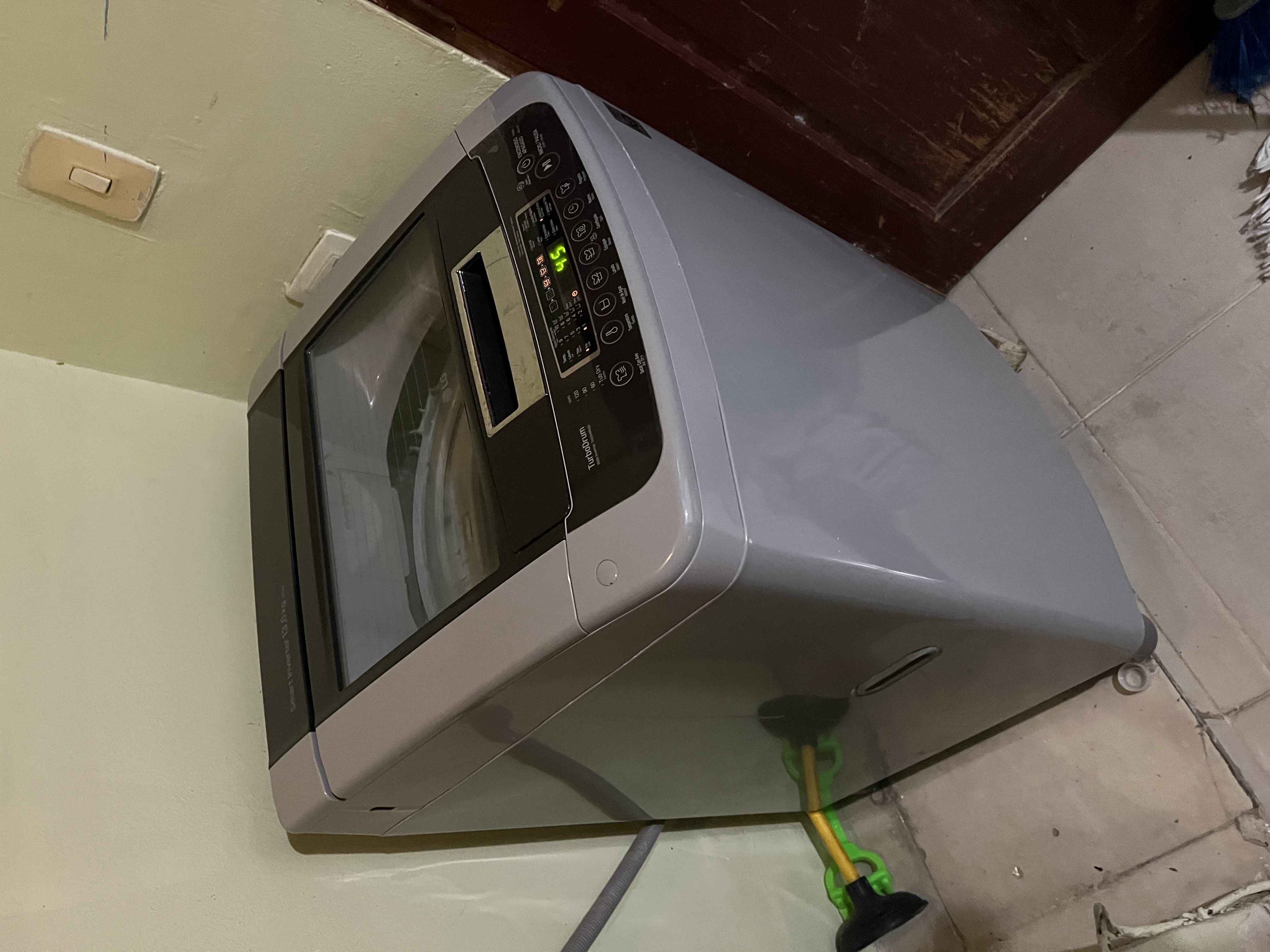 electrodomesticos - lavadora LG lava y esprime 