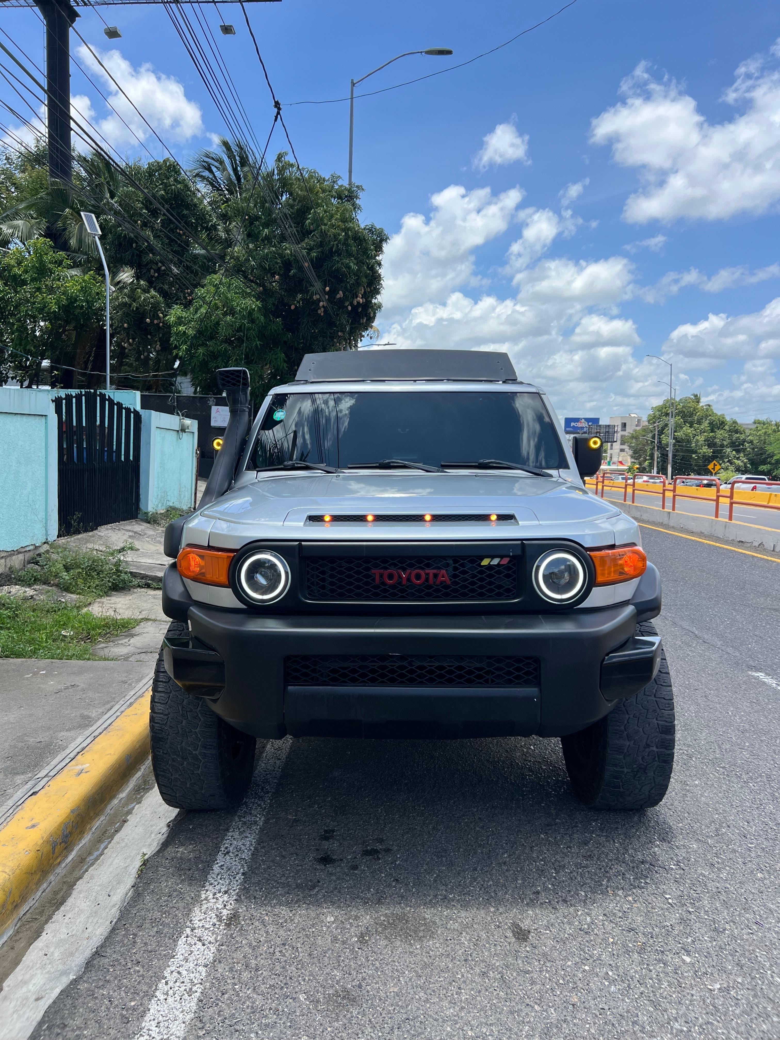 jeepetas y camionetas - Se vende Toyota Fj 2007 1