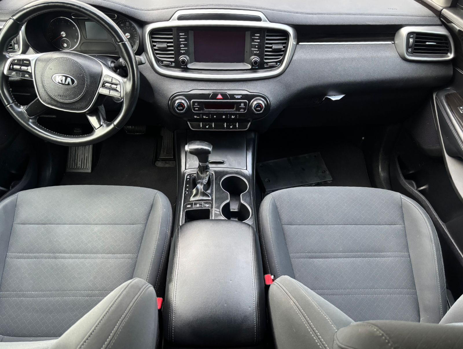 jeepetas y camionetas - KIA Sorento LX AWD V6 2019