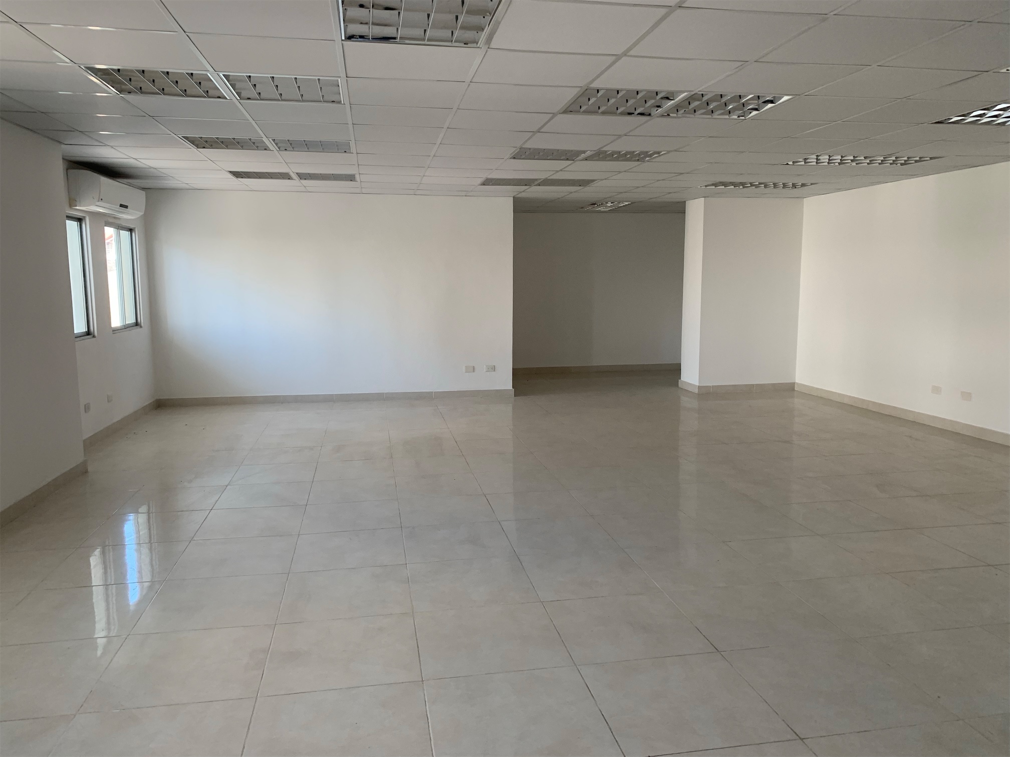 oficinas y locales comerciales - Oficina en torre corporativa 5