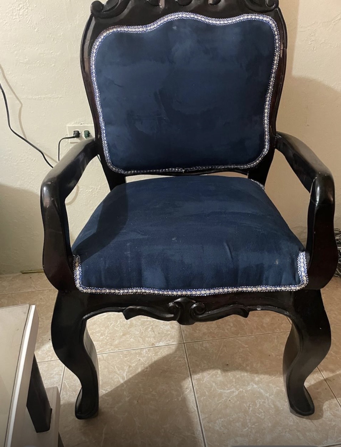 muebles y colchones - juego de mueble en caoba con mesa tope de cristal 25mil negociables  3
