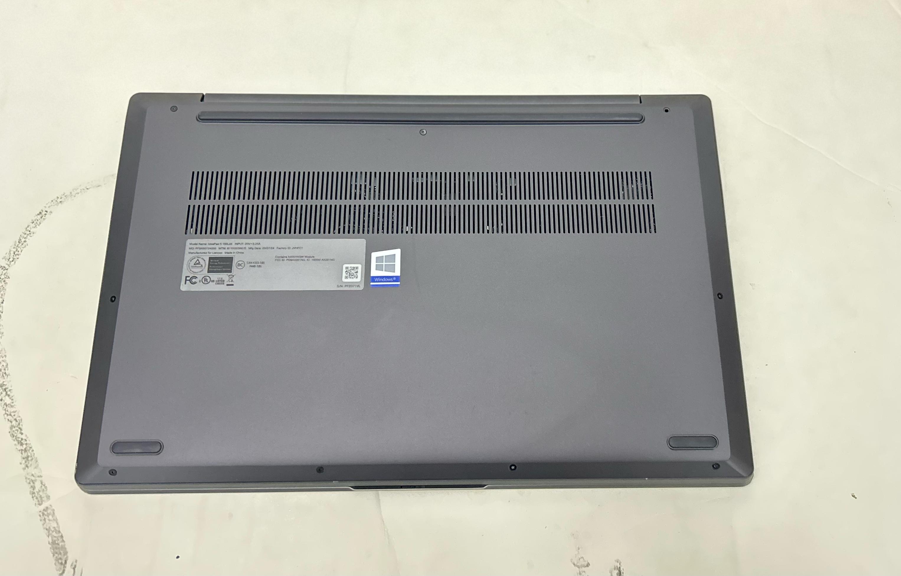 computadoras y laptops - Laptop Lenovo IdeaPad 5, 15" FHD, i7 10ma gen, 8GB 9