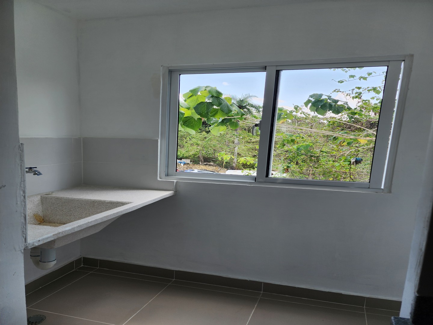 apartamentos - Apto en alquiler, nuevo a estrenar, a 5 minutos de la embajada, 2 habitaciones 4