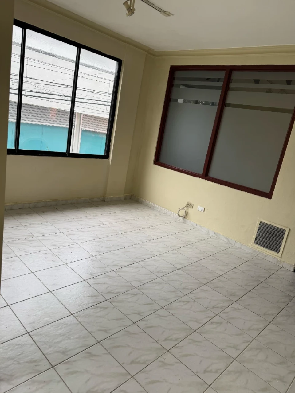 oficinas y locales comerciales - Proyecto comercial en venta en el centro de Sosúa 0
