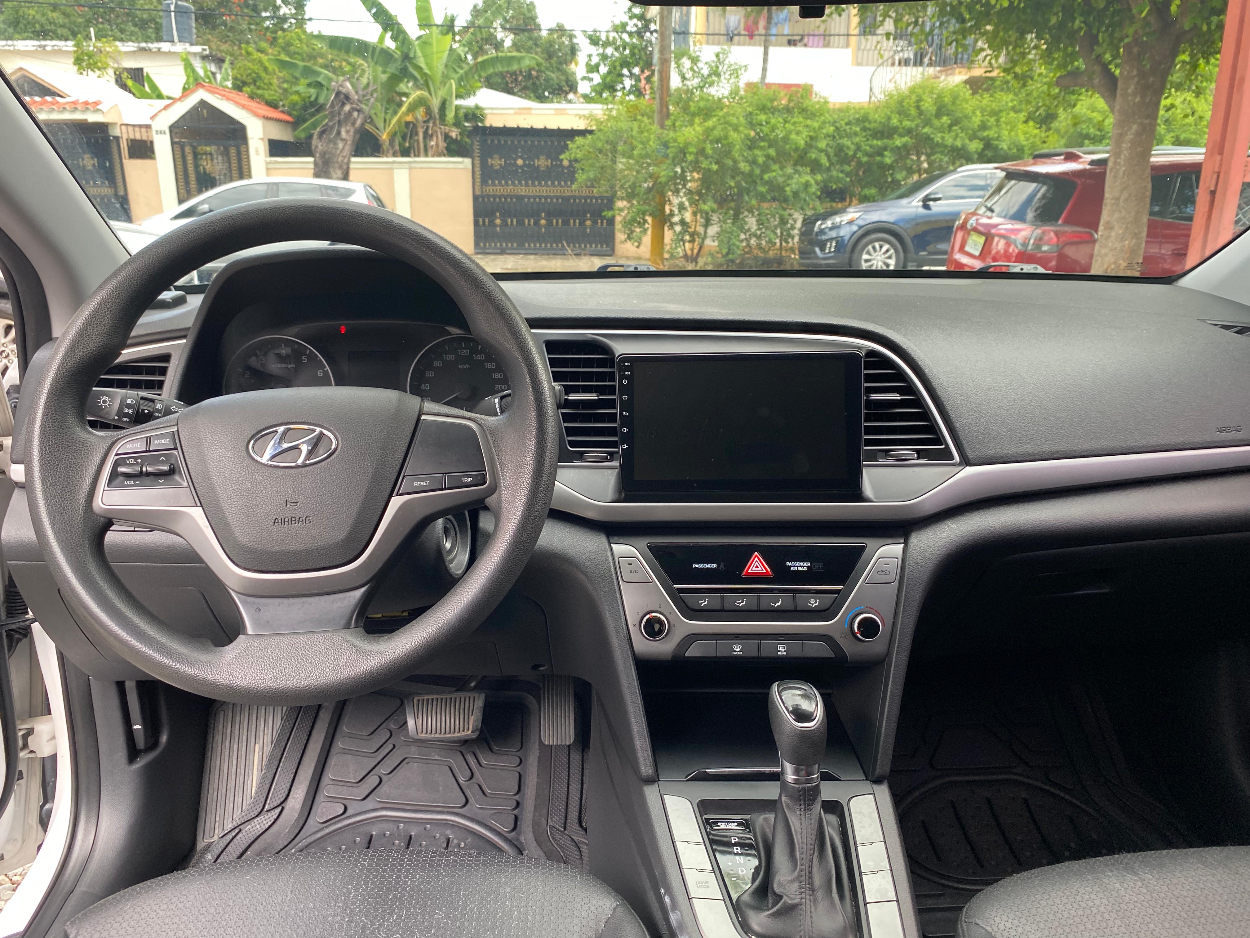 carros - Hyundai AVANTE 2017 LPI  2