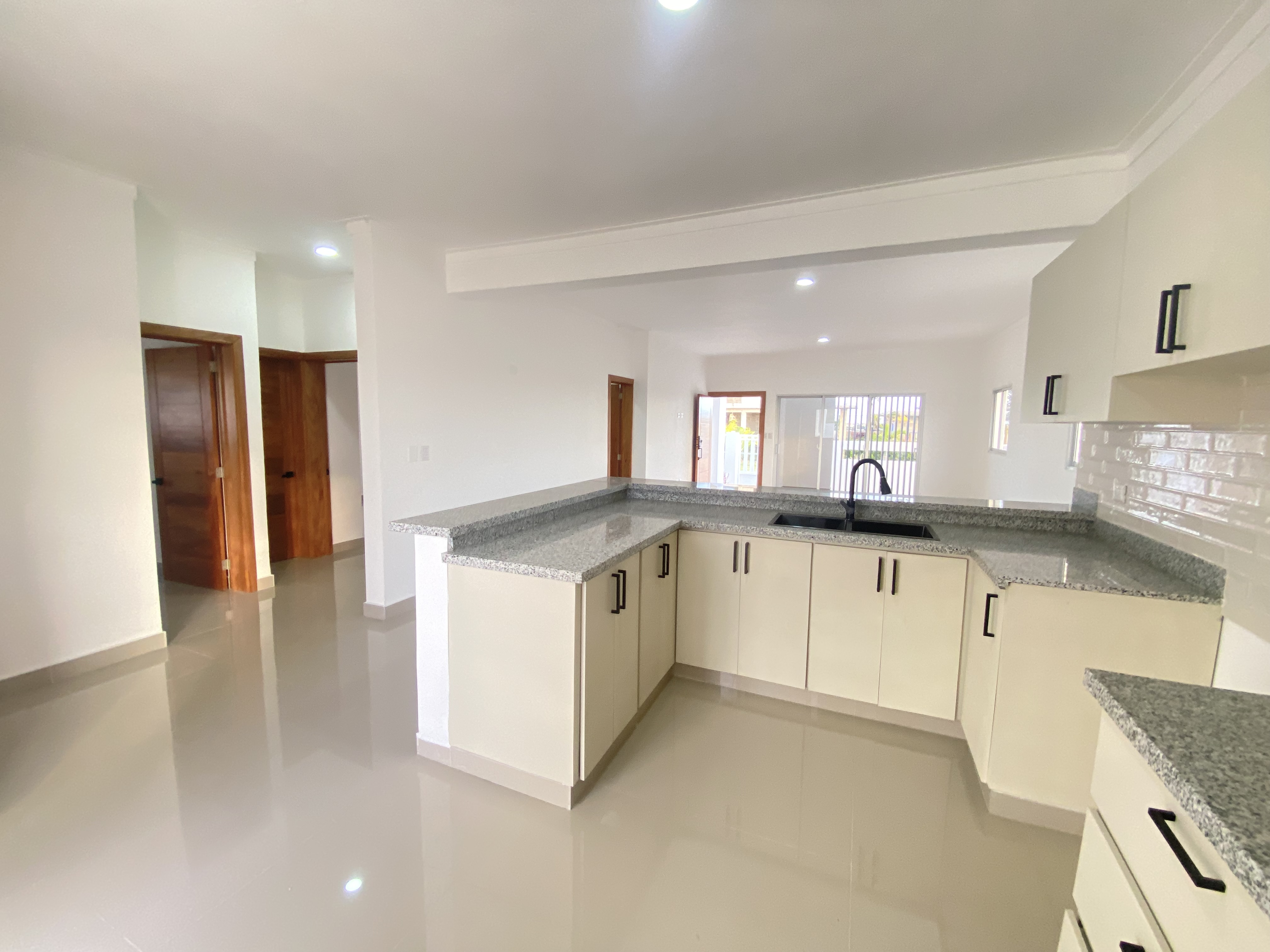 casas - Casa estilo villa a 5 minuto de la playa caleta  6
