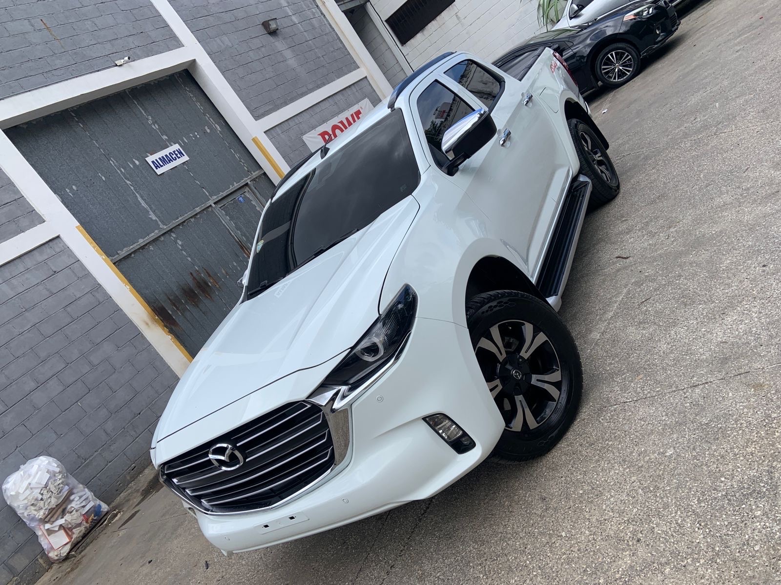 jeepetas y camionetas - Mazda BT 50 como nueva 