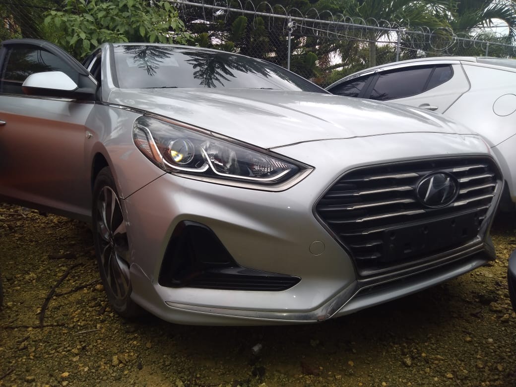 carros - HYUNDAI SONATA  2018 GRIS 1