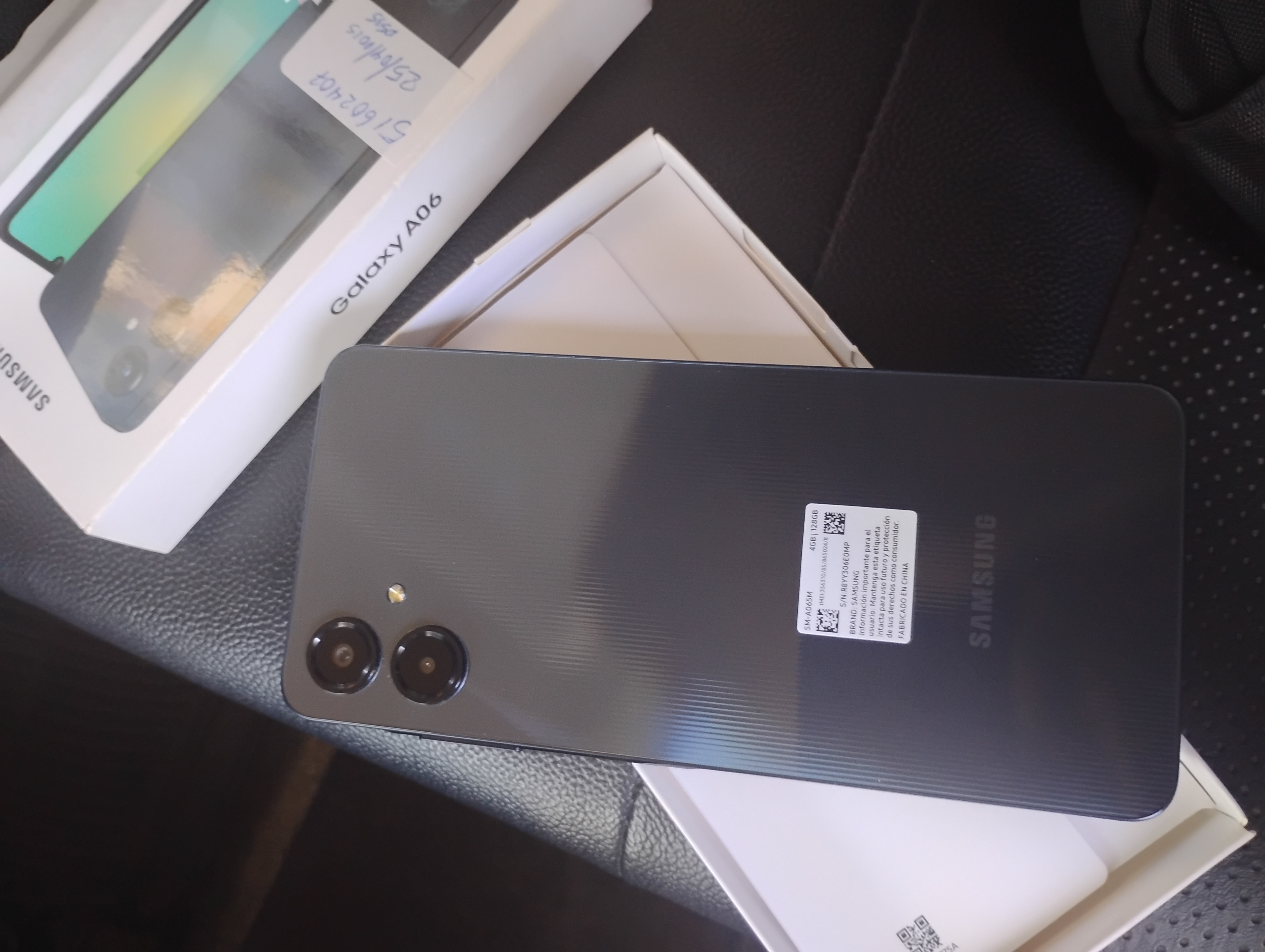 celulares y tabletas - Samsung Galaxy A06  1