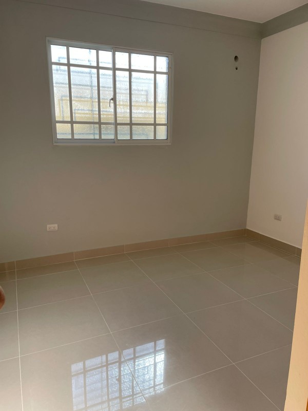 casas - Vendo bellisima casa con toda la madera en robles pisos en porcelanato español 7