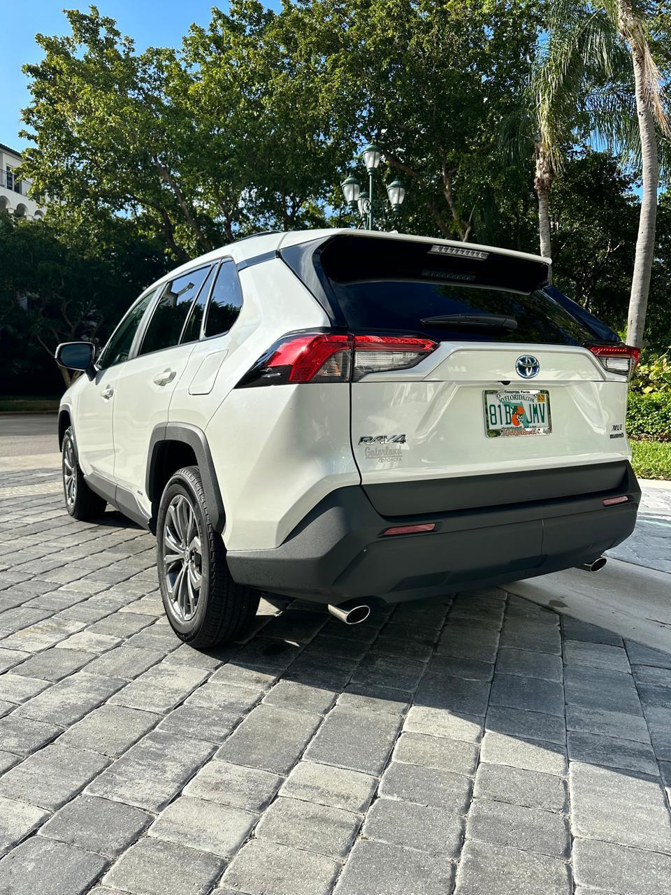 jeepetas y camionetas - TOYOTA RAV4 XLE PREMIUM HYBRID 2022 – VERSIÓN AMER 4