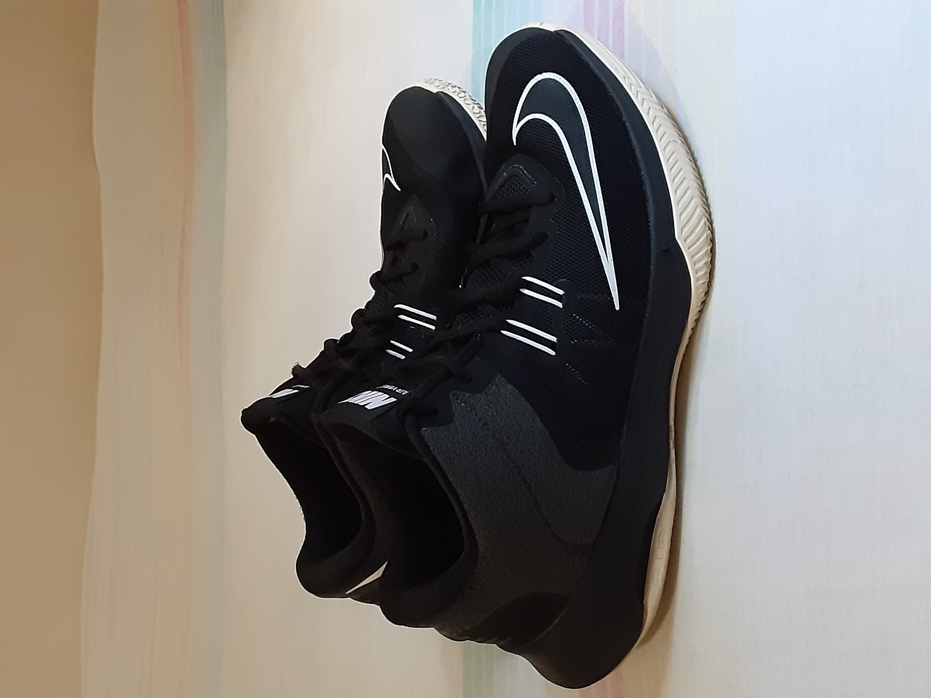 zapatos para hombre - Tenis NIKE  para hombre.   Size: US 10.5   / EUR 44.5 2