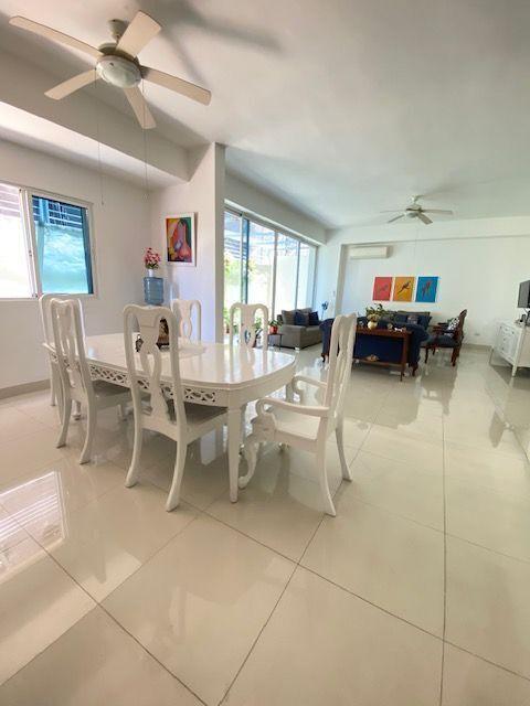 apartamentos - Apartamento en venta en Naco, 2do piso, 2 ascensores, 2 parqueos. 0