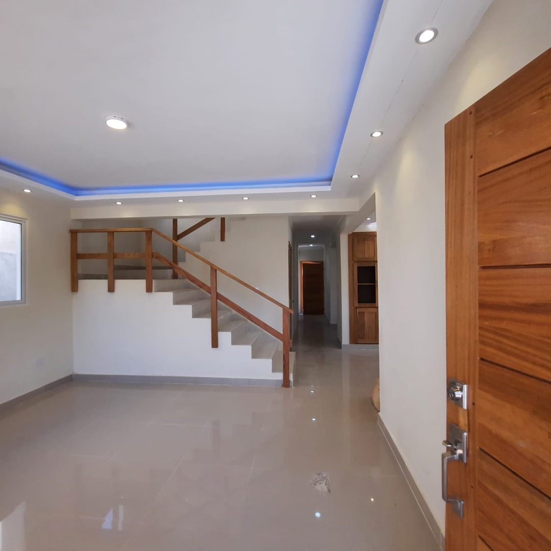 casas - Casa en la autopista de san Isidro prado oriental  5