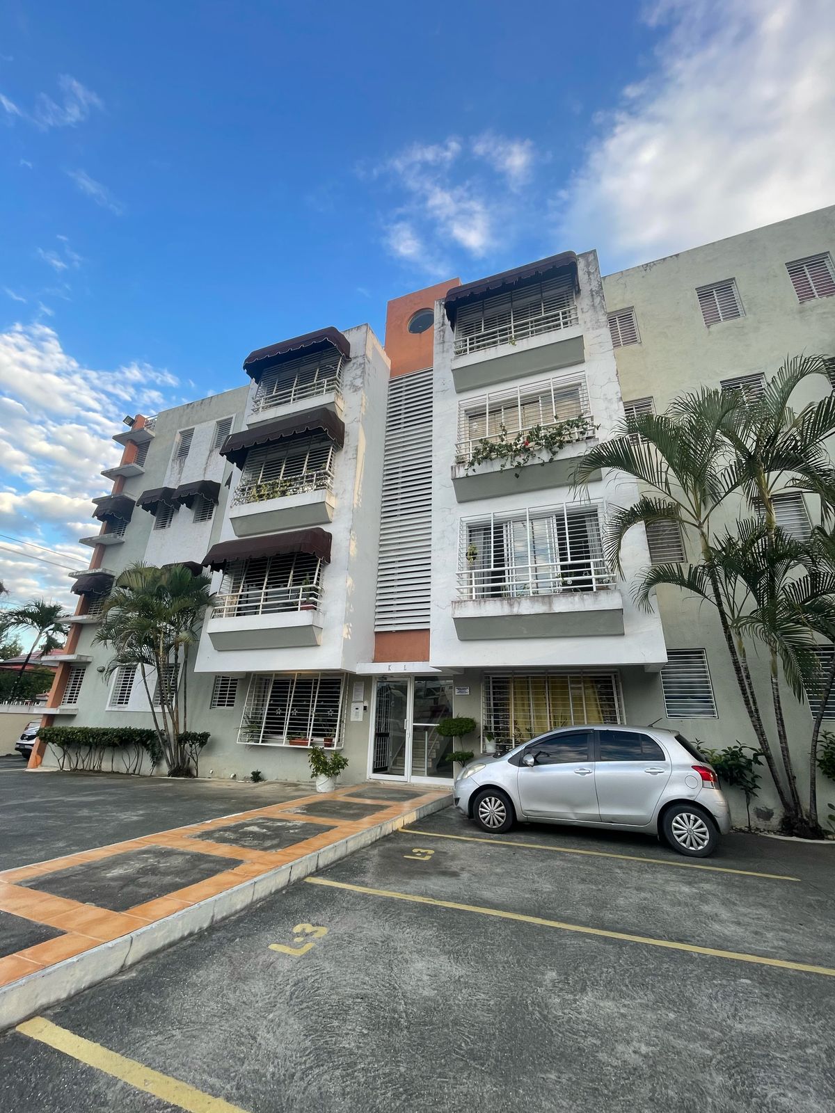 apartamentos - APART EN VENTA ALMA ROSA 1,  4to nivel  0