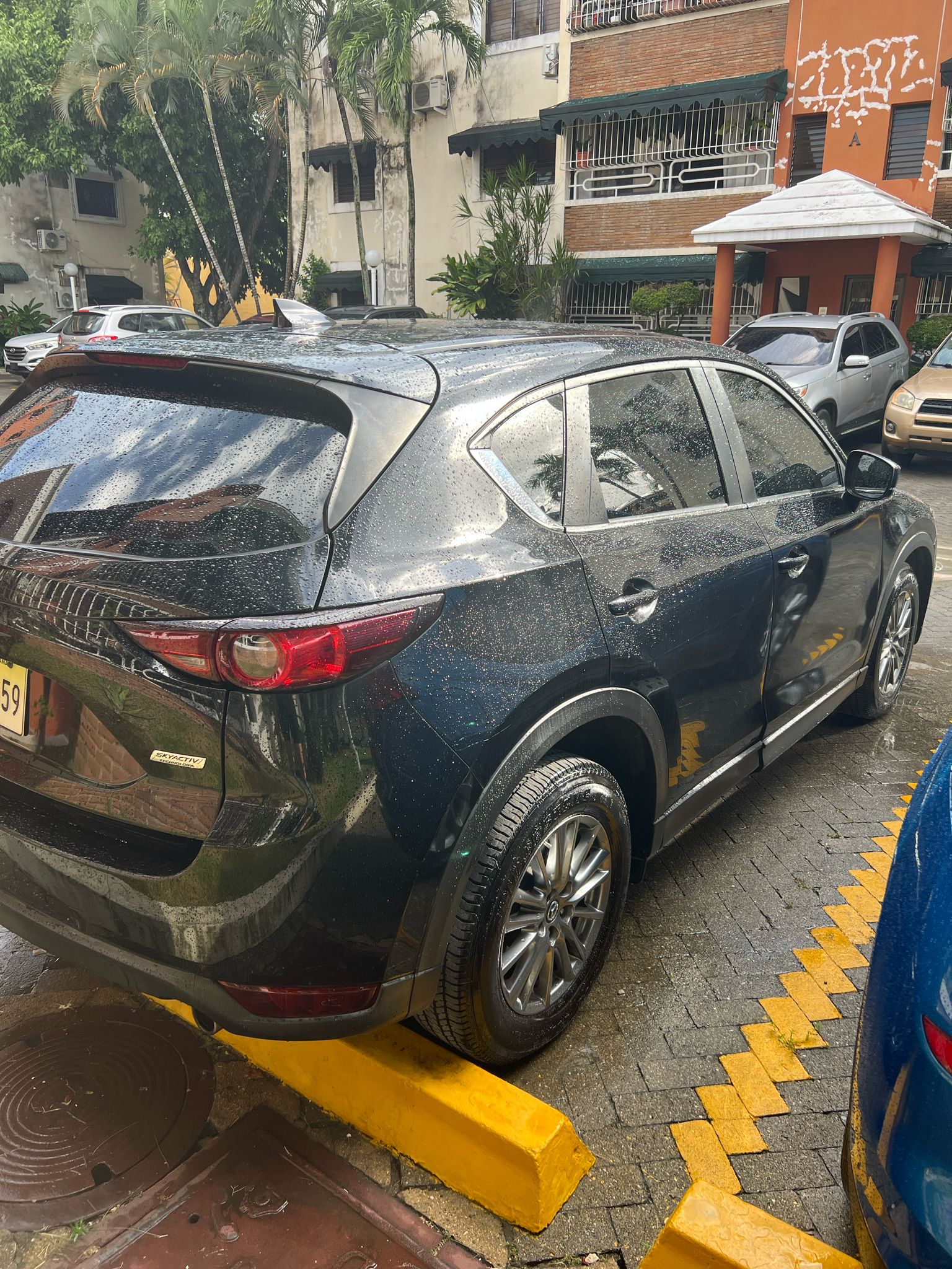 jeepetas y camionetas - Mazda CX-5 Color Negro NEGOCIABLE 5