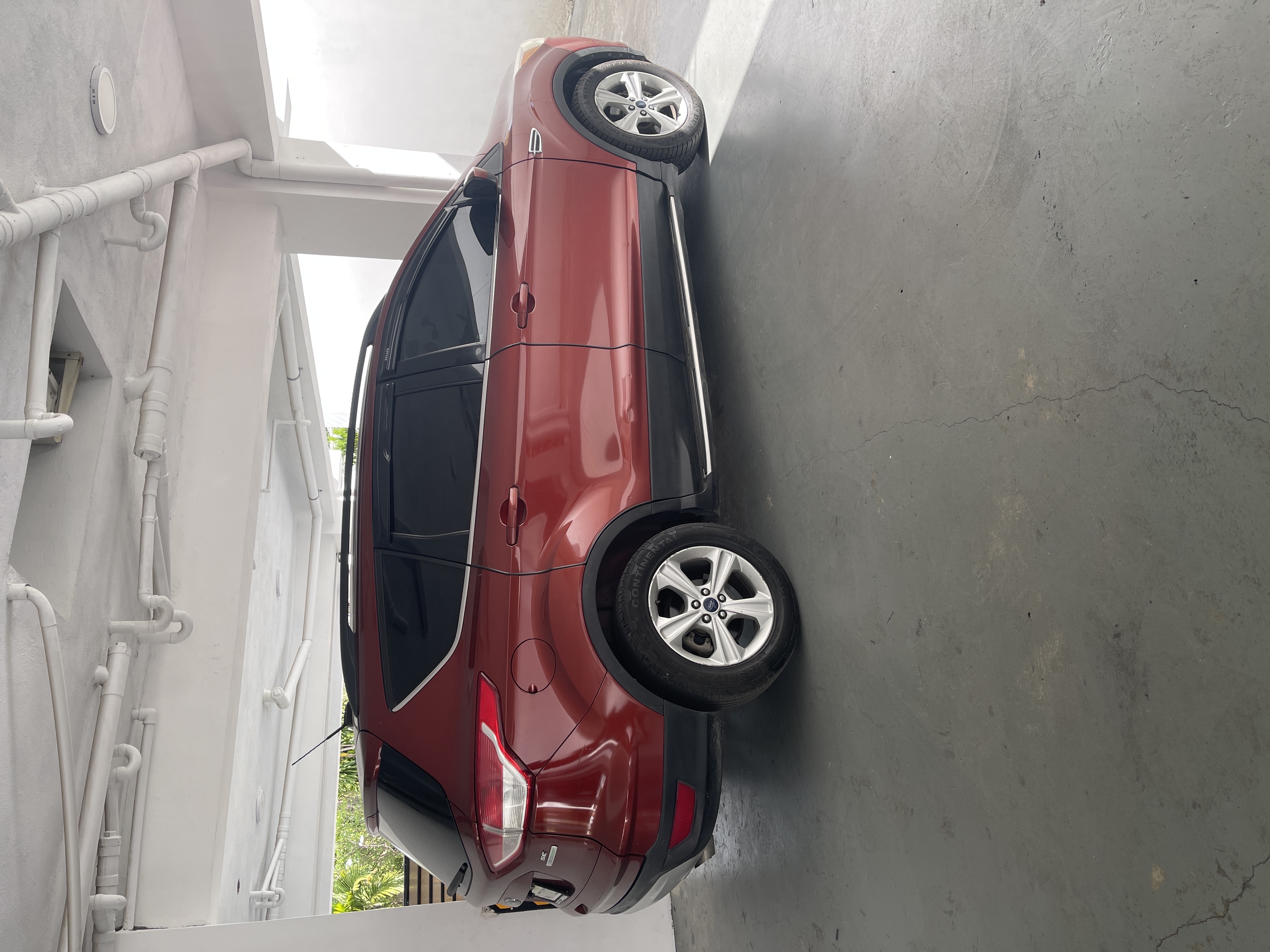 jeepetas y camionetas - For Escape 2015 RD$520,000.00 Neg. 6