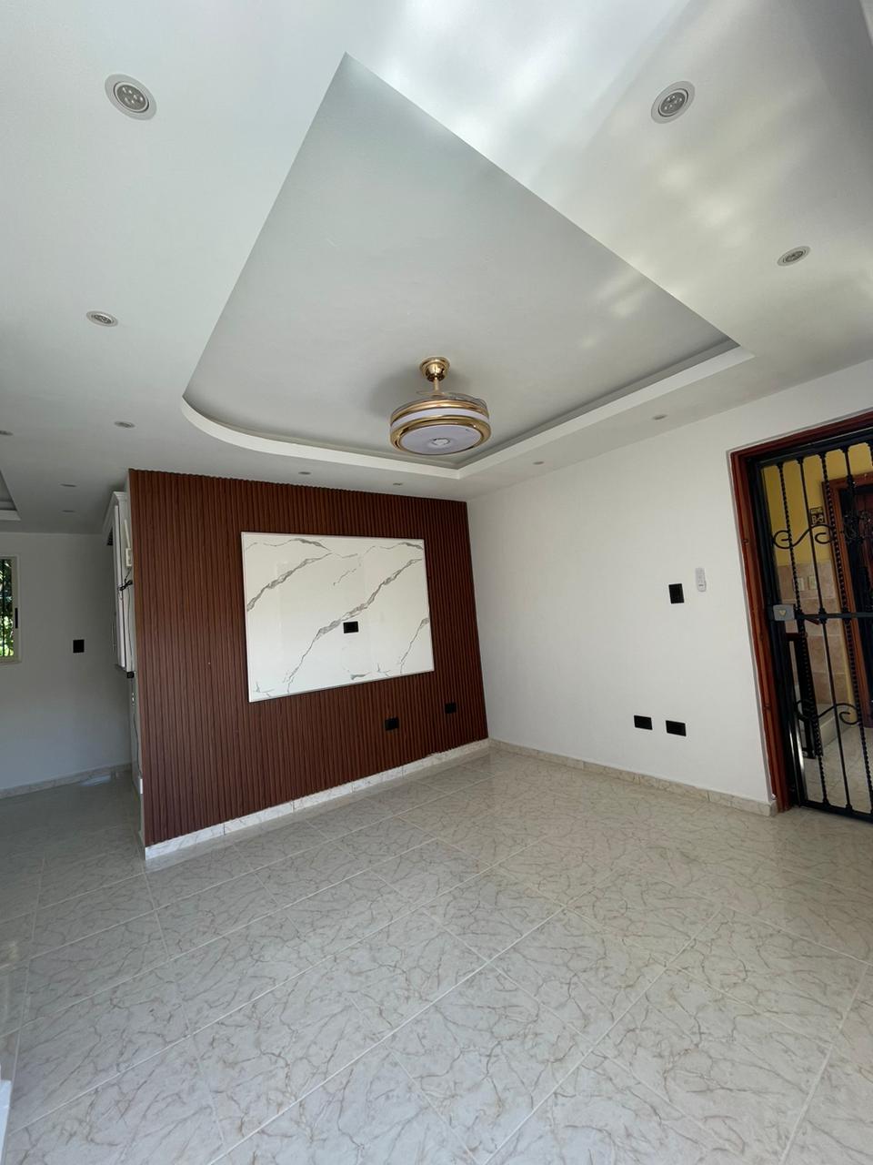 apartamentos - 3er Nivel Disponble en Llanos de Gurabo 7