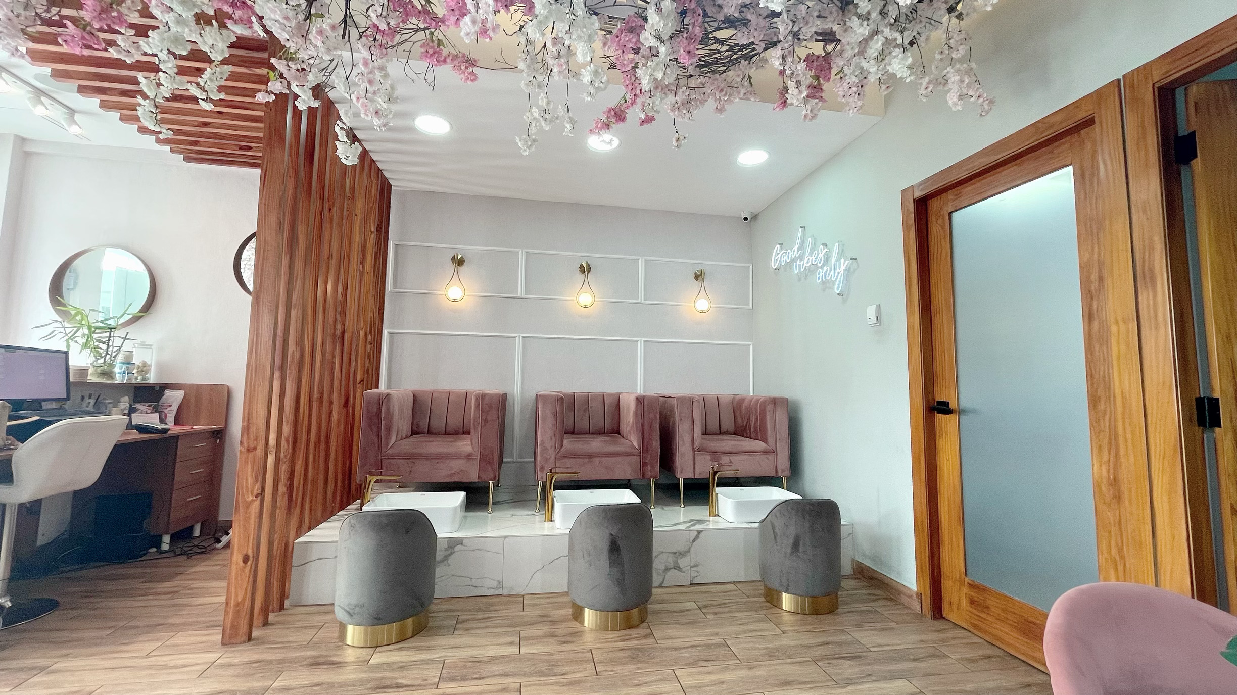 oficinas y locales comerciales - ¡SE VENDE NEGOCIO NAIL BAR RENTABLE Y FUNCIONAL! 6