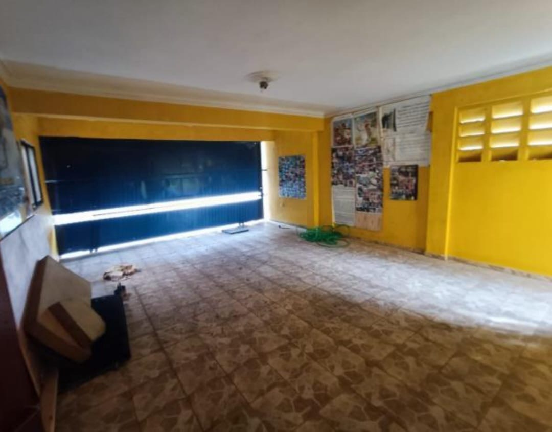 apartamentos - Vendo casa Alameda dos niveles 5 hab con baño dos  7