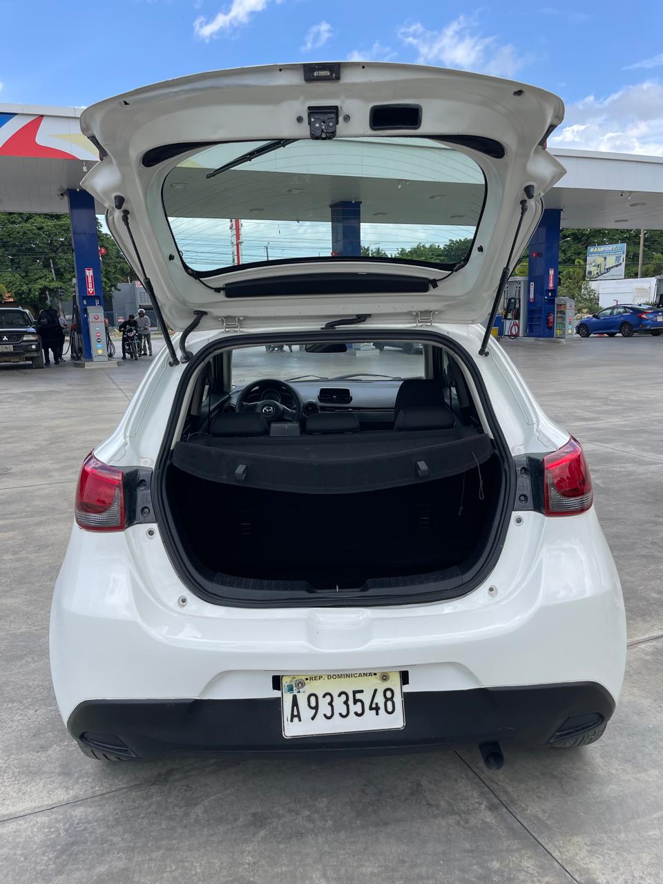 carros - Mazda Demio
