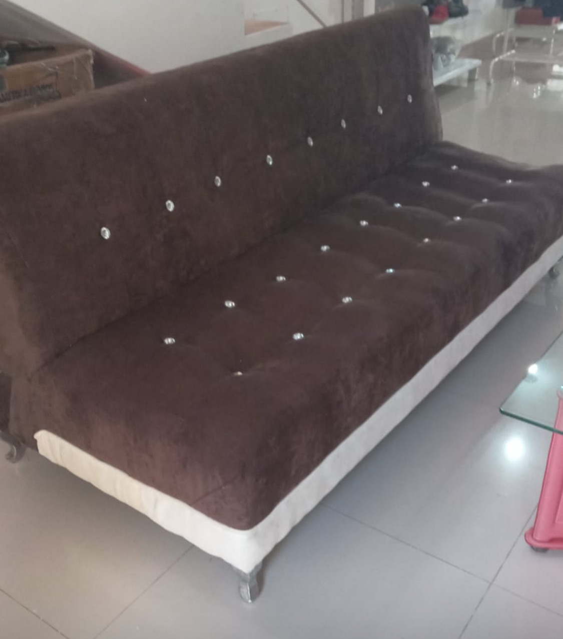 muebles y colchones - Sofá cama, de regalo la mesa.  1
