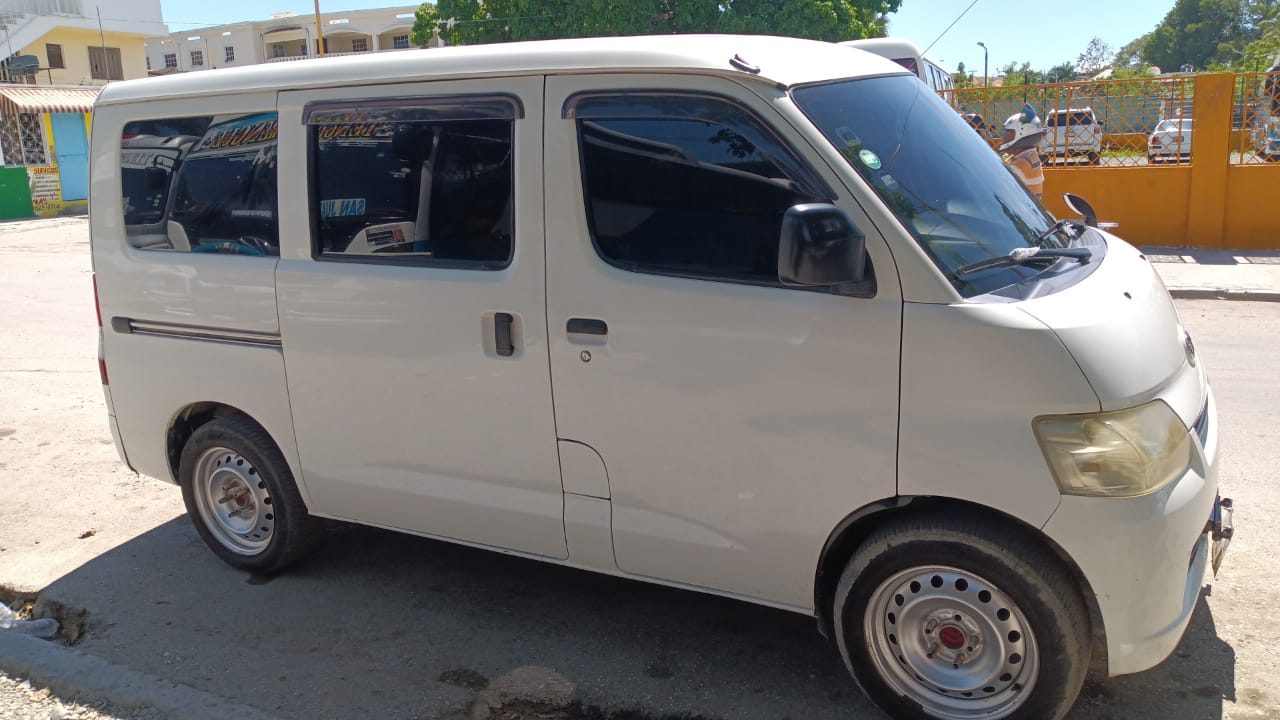 jeepetas y camionetas - Toyota townace 2014 0