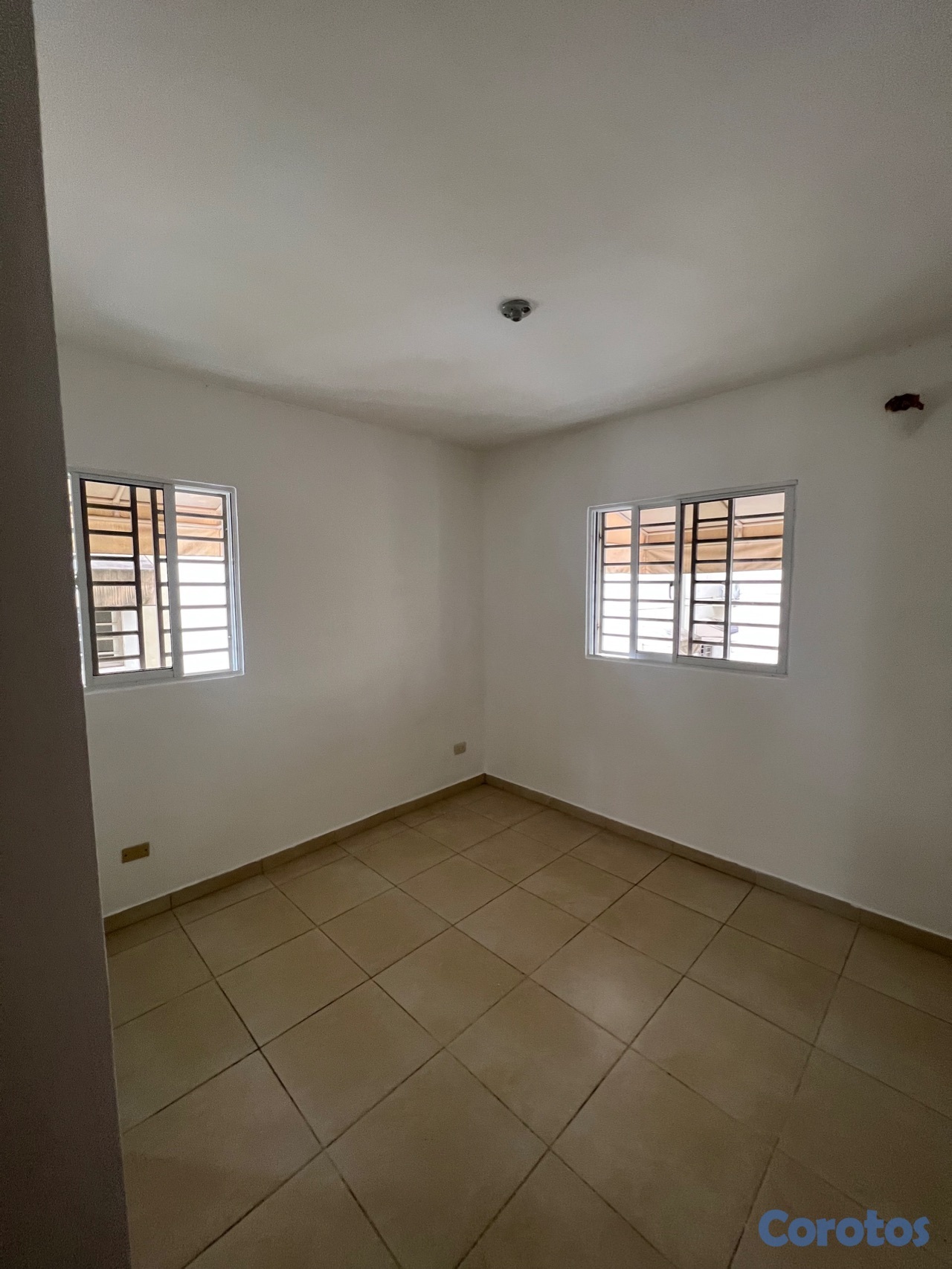 apartamentos - Apartamento Segundo Nivel Av. Monumental  9