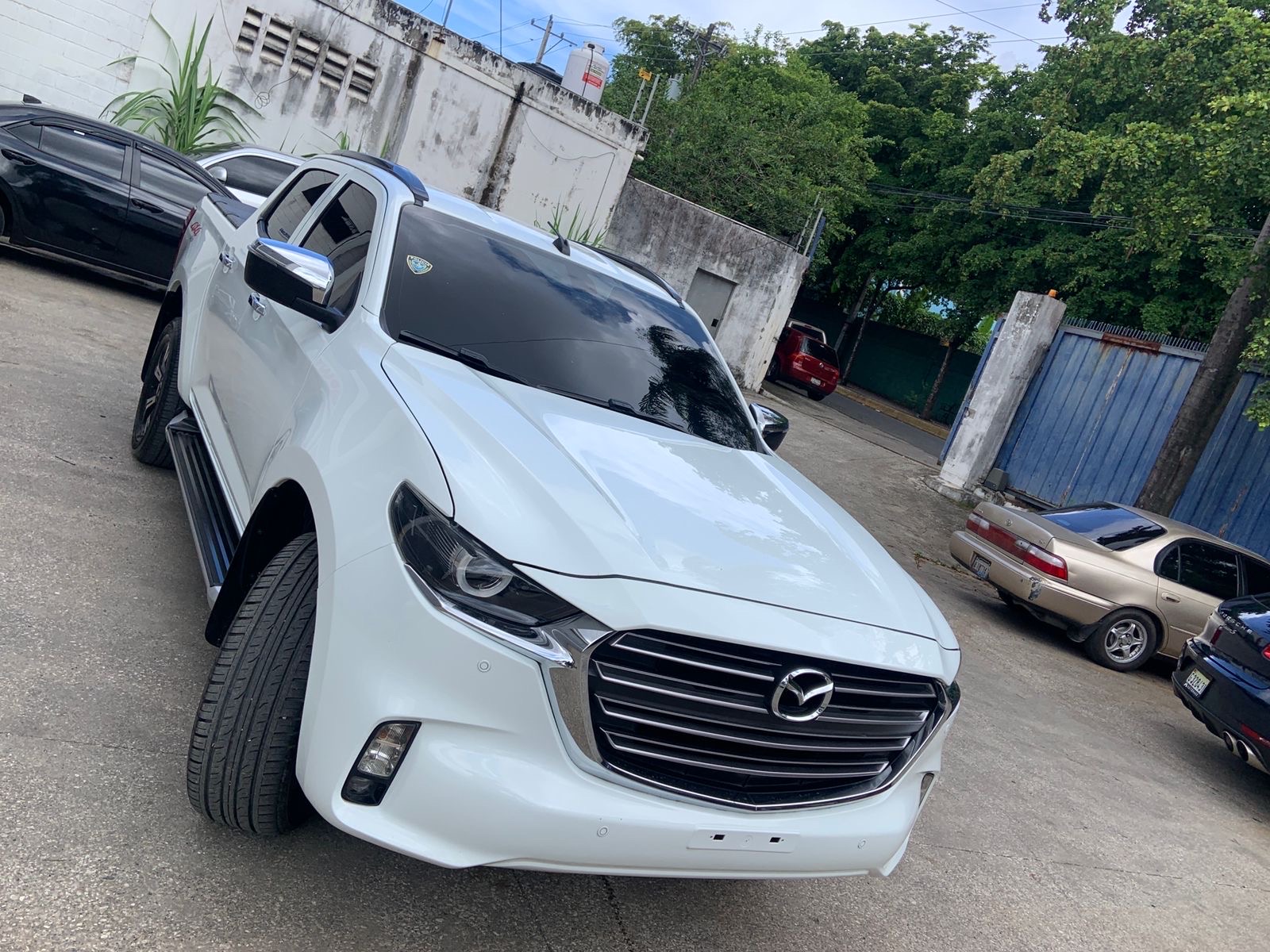 jeepetas y camionetas - Mazda BT 50 como nueva  1