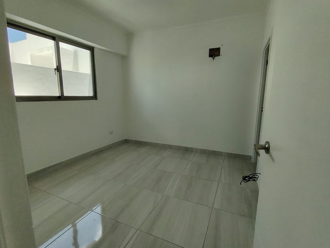 apartamentos - Alquiler de Apartamento Vacío en Evaristo Morales 2