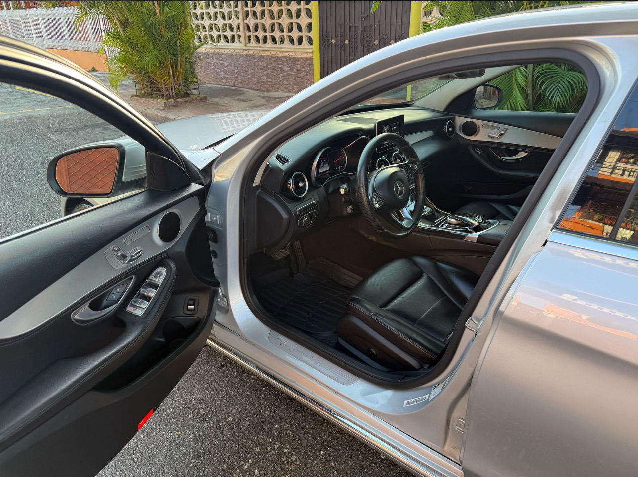 carros - Mercedes Benz C300 2015 4