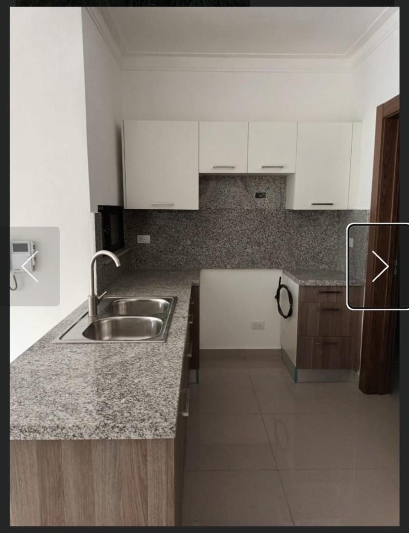 apartamentos - ALQUILO apartamento en Los Restauradores

Nuevo a estrenar

Piso 3 

Balcón 
 2