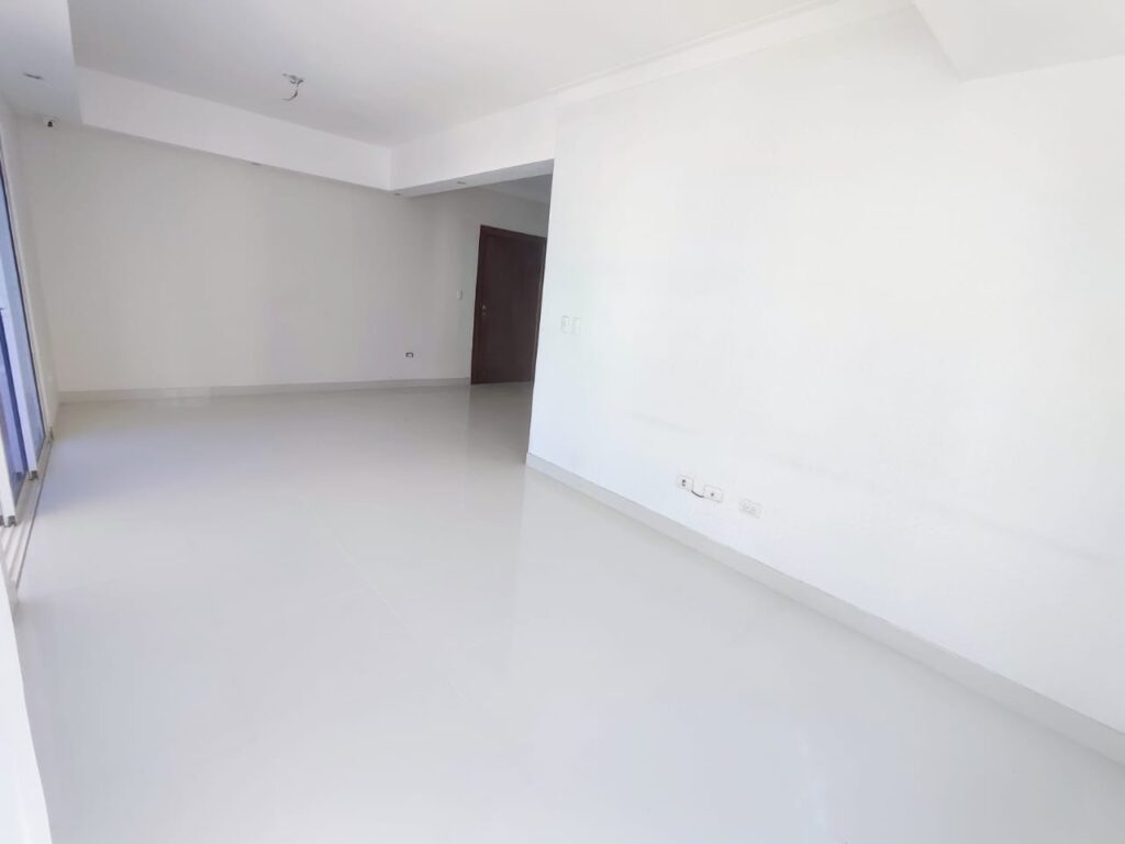 apartamentos - 2720- APTO. EN URB. REAL, STO. DGO.  3