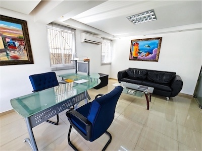 oficinas y locales comerciales - Local en Naco  3
