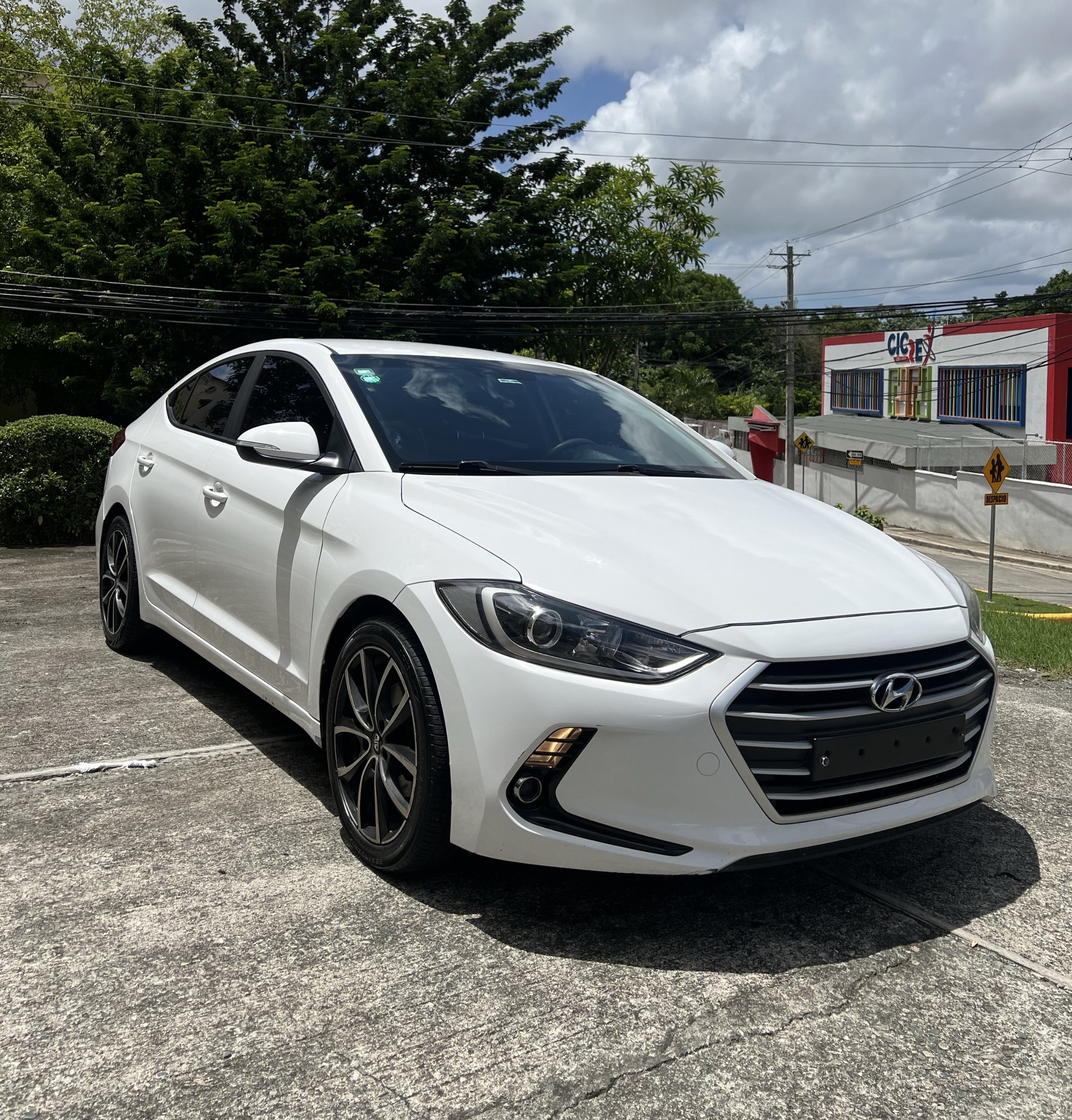 carros - Hyndai Avante 2018 blanco 2