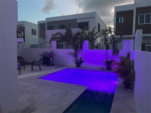 casas vacacionales y villas -  Villa en punta cana con piscina a 2 minutos del downtown zona turística 1