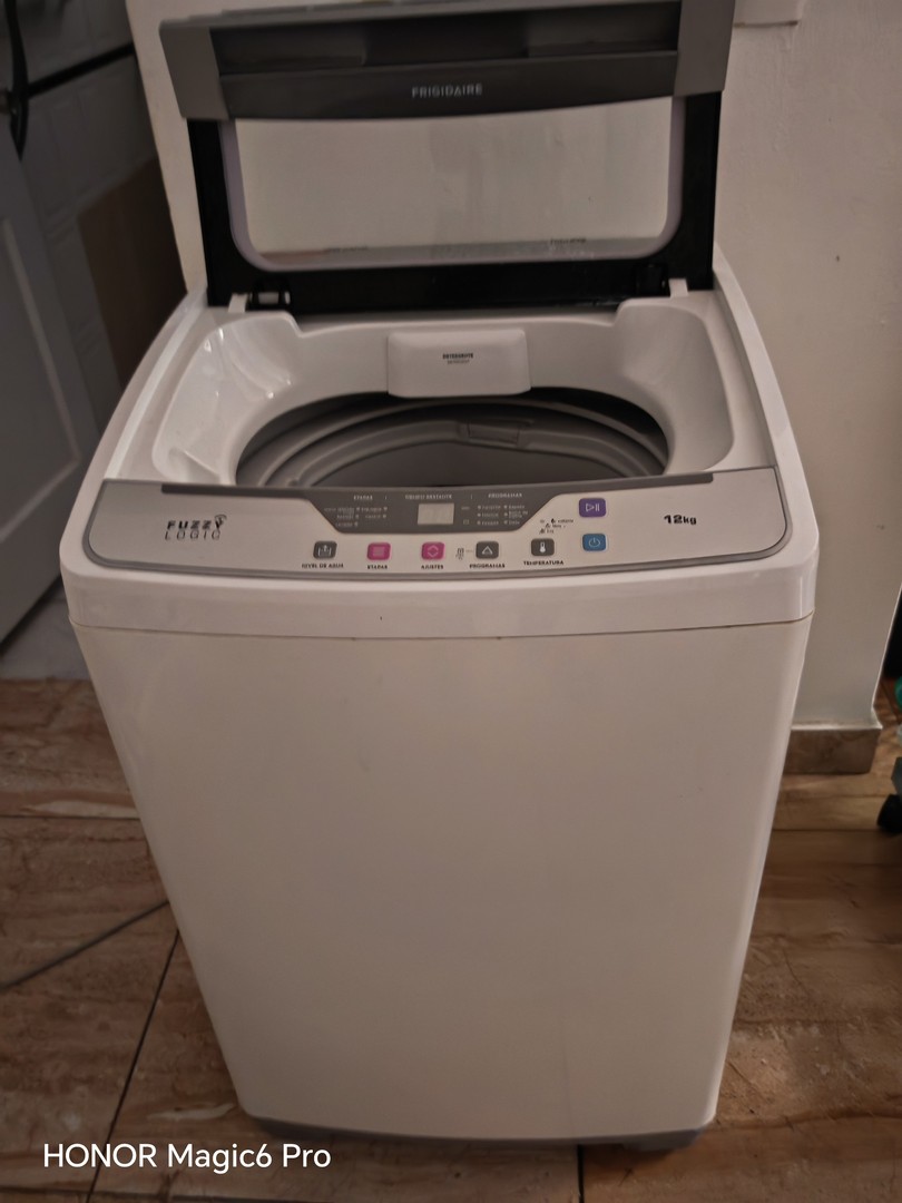 electrodomesticos - Lavadora Frigidaire de 12 kg 
Excelente estado 

 0