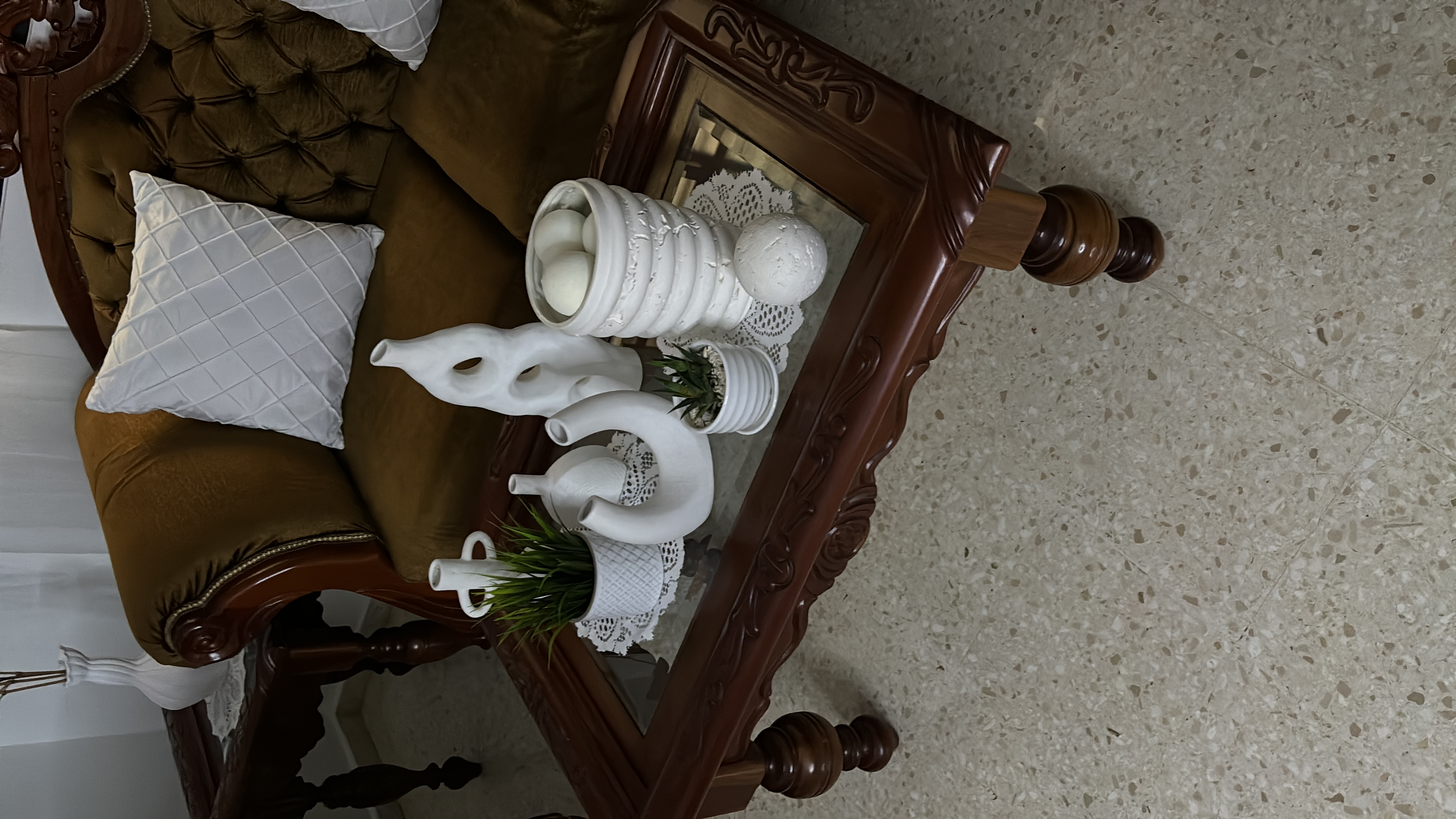 muebles y colchones - Vendo mesas en caoba 0