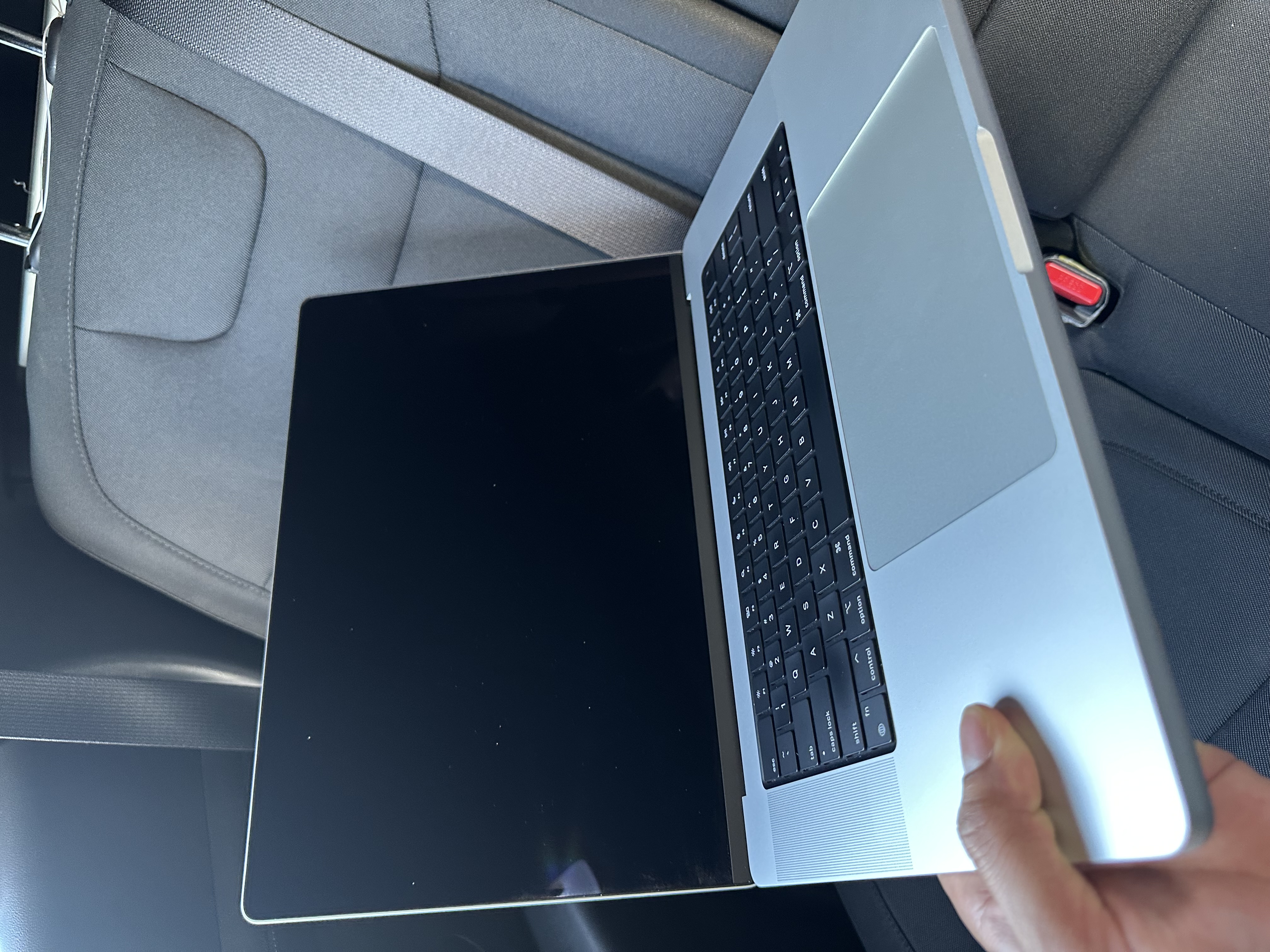 computadoras y laptops - MacBook Pro (16-inch, 2021) M1 Pro 16GB 512GB SSD