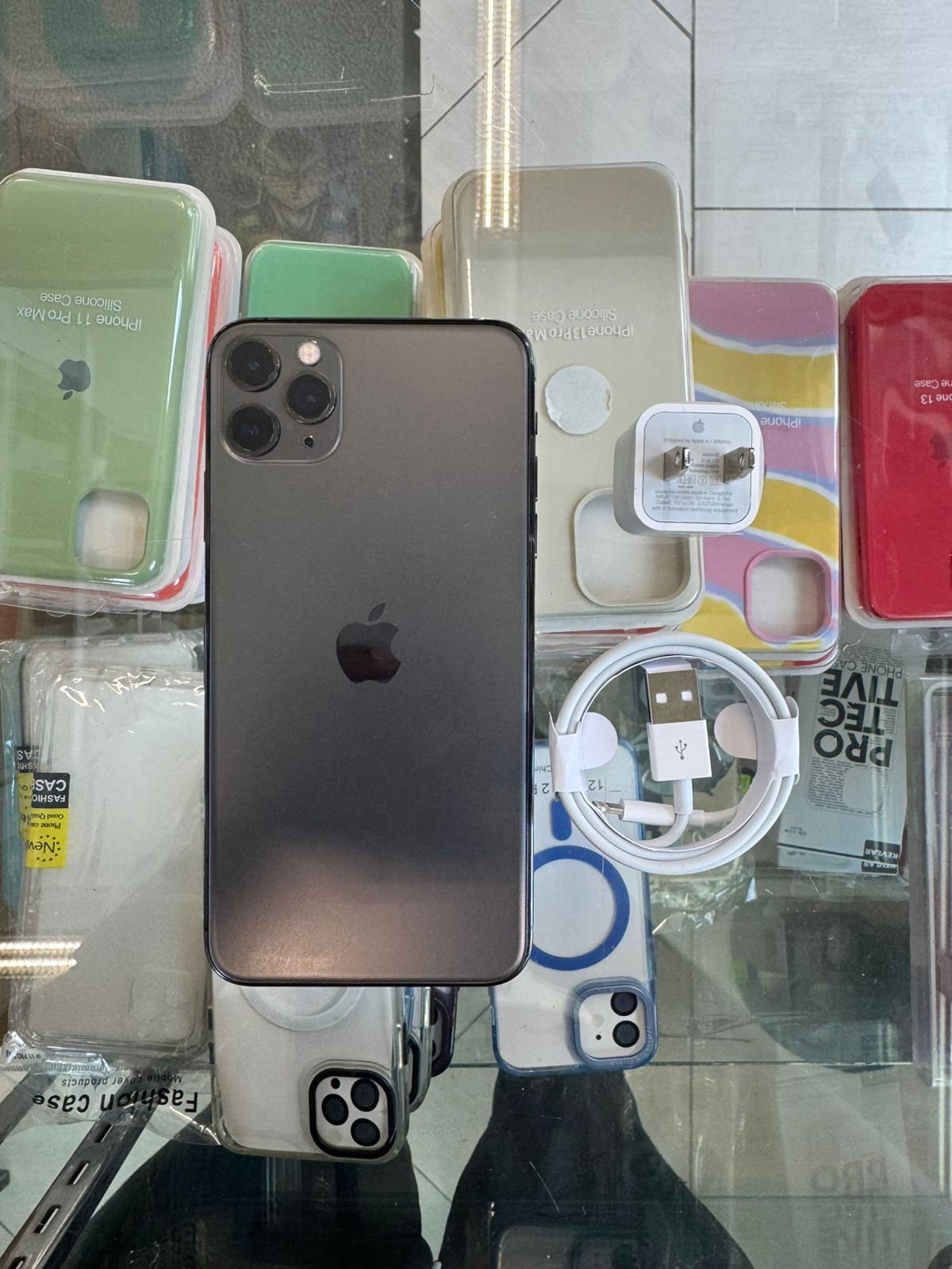 celulares y tabletas - iphone 11 pro max negro 256 GB Desbloqueado. 0