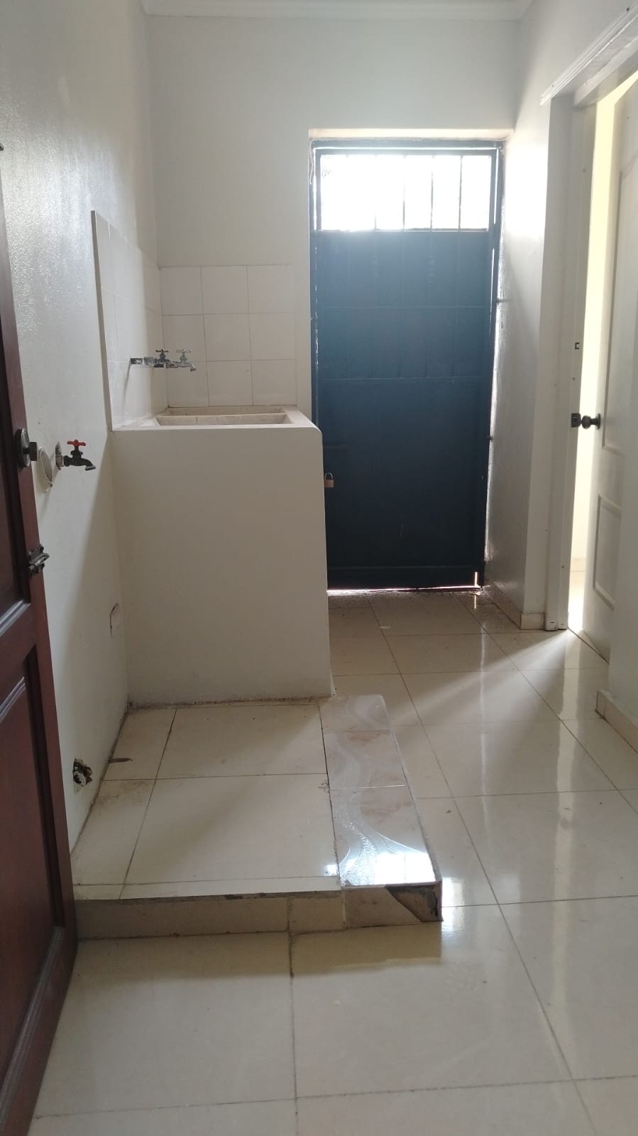 apartamentos - venta de apartamentos grande 3er piso con 2 parqueos Alma rosa 1 Santo Domingo  4