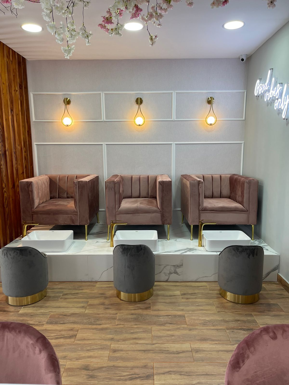 oficinas y locales comerciales - ¡SE VENDE NEGOCIO NAIL BAR RENTABLE Y FUNCIONAL! 7