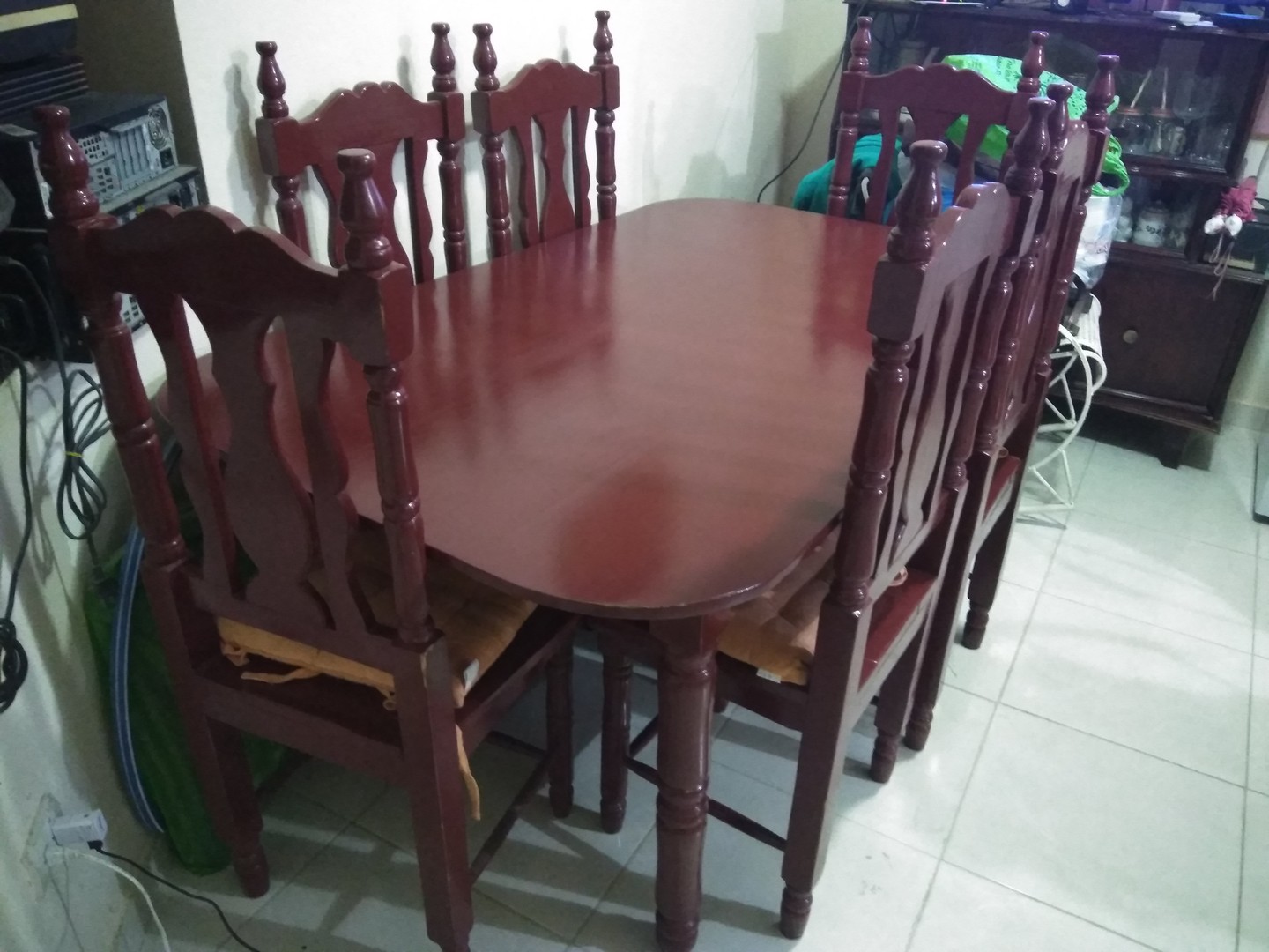 muebles y colchones - De oportunidad juego de comedor de 6 sillas en excelentes condiciones
