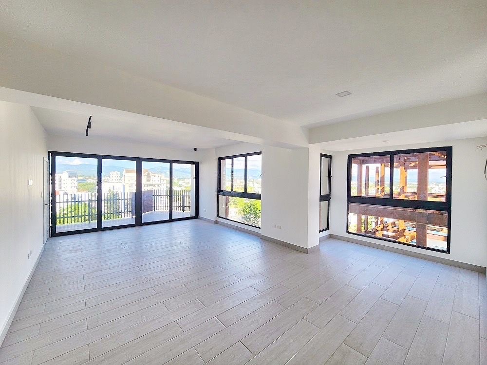 apartamentos - Piso alto de renta en La Esmeralda 7
