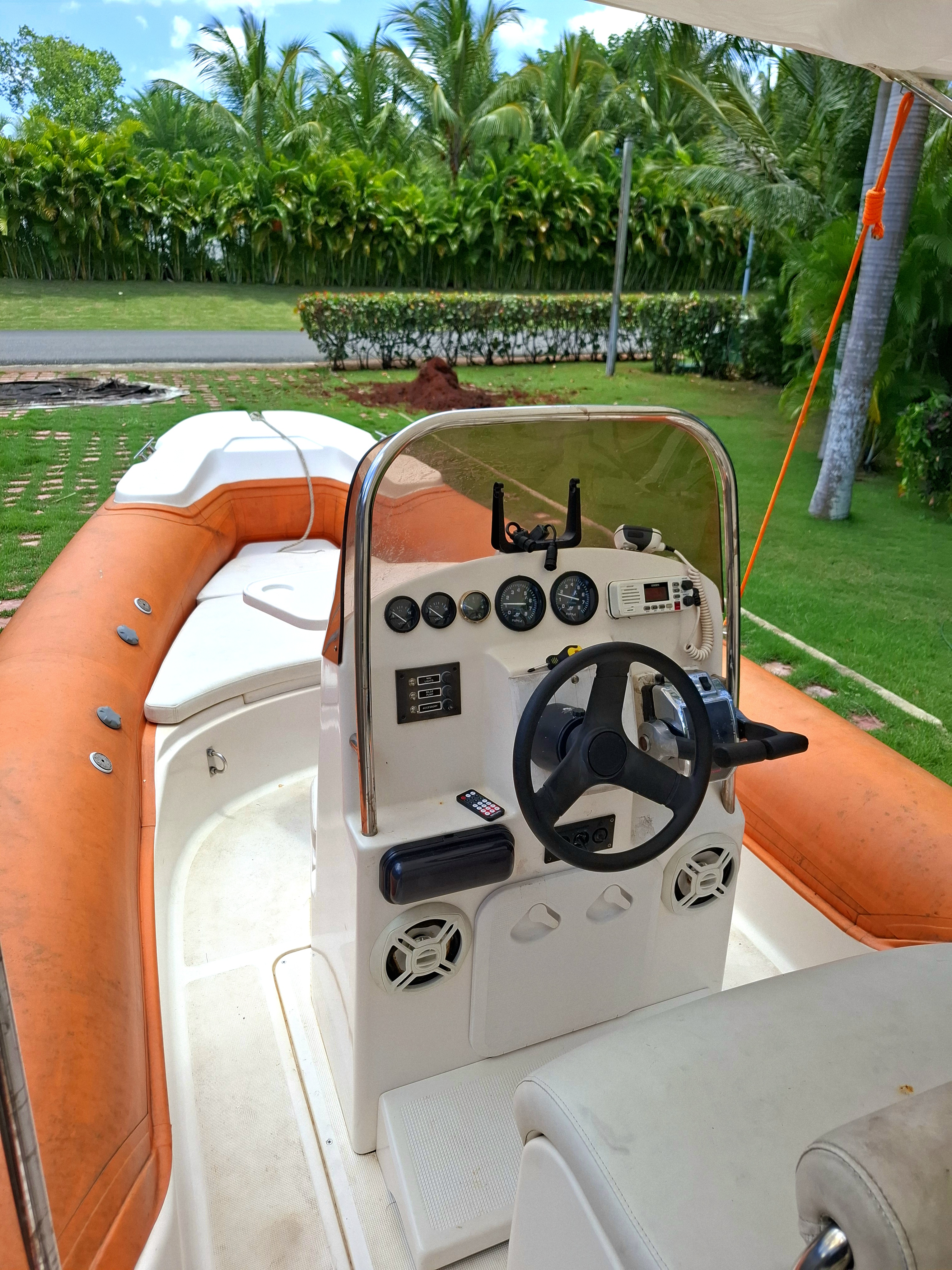 botes - Bote Zodiac 6