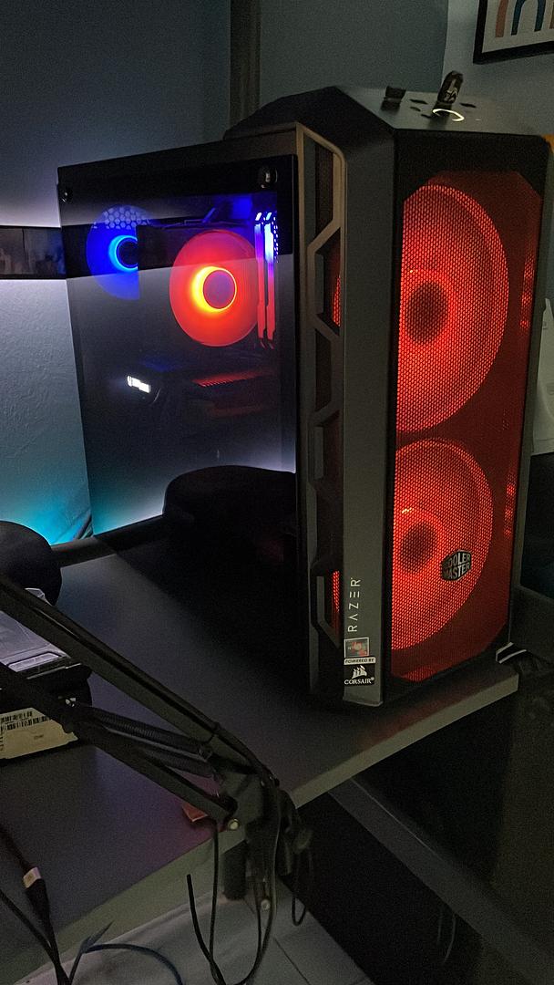 computadoras y laptops - Desktop Gaming con Monitor y Cámara 
Pc Gaming
Computadora Gaming