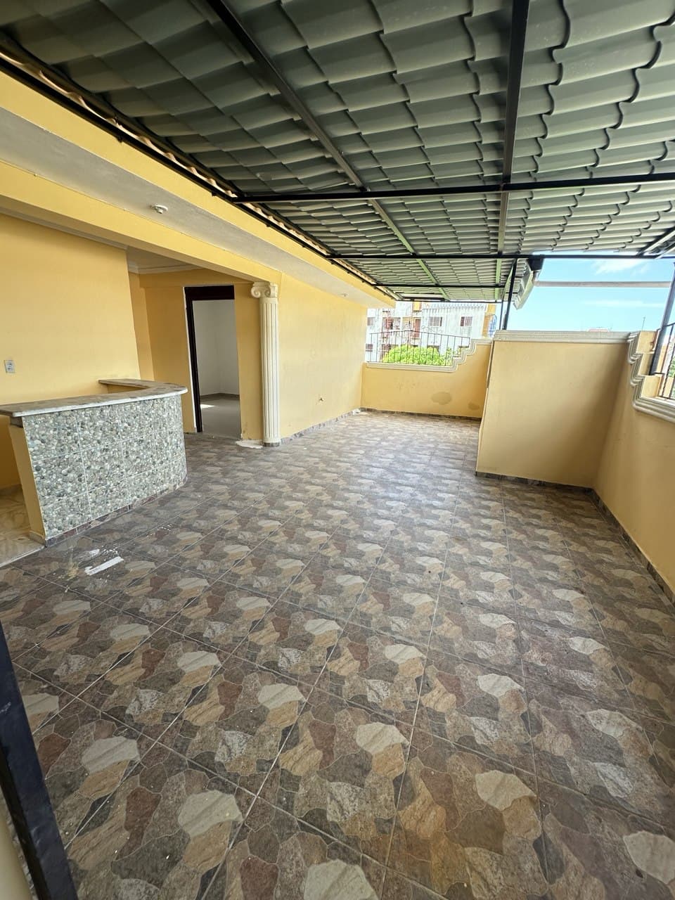 oficinas y locales comerciales - Edificio en Venta en Mirador del Este 8